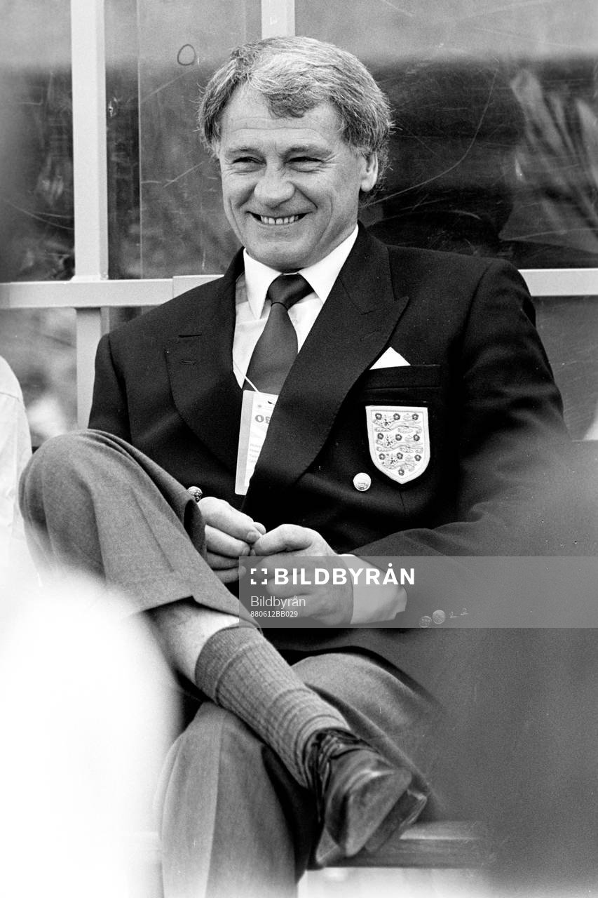 Fotboll, EM, England - Irland, 0-1: Bobby Robson, förbundskapten i England.
