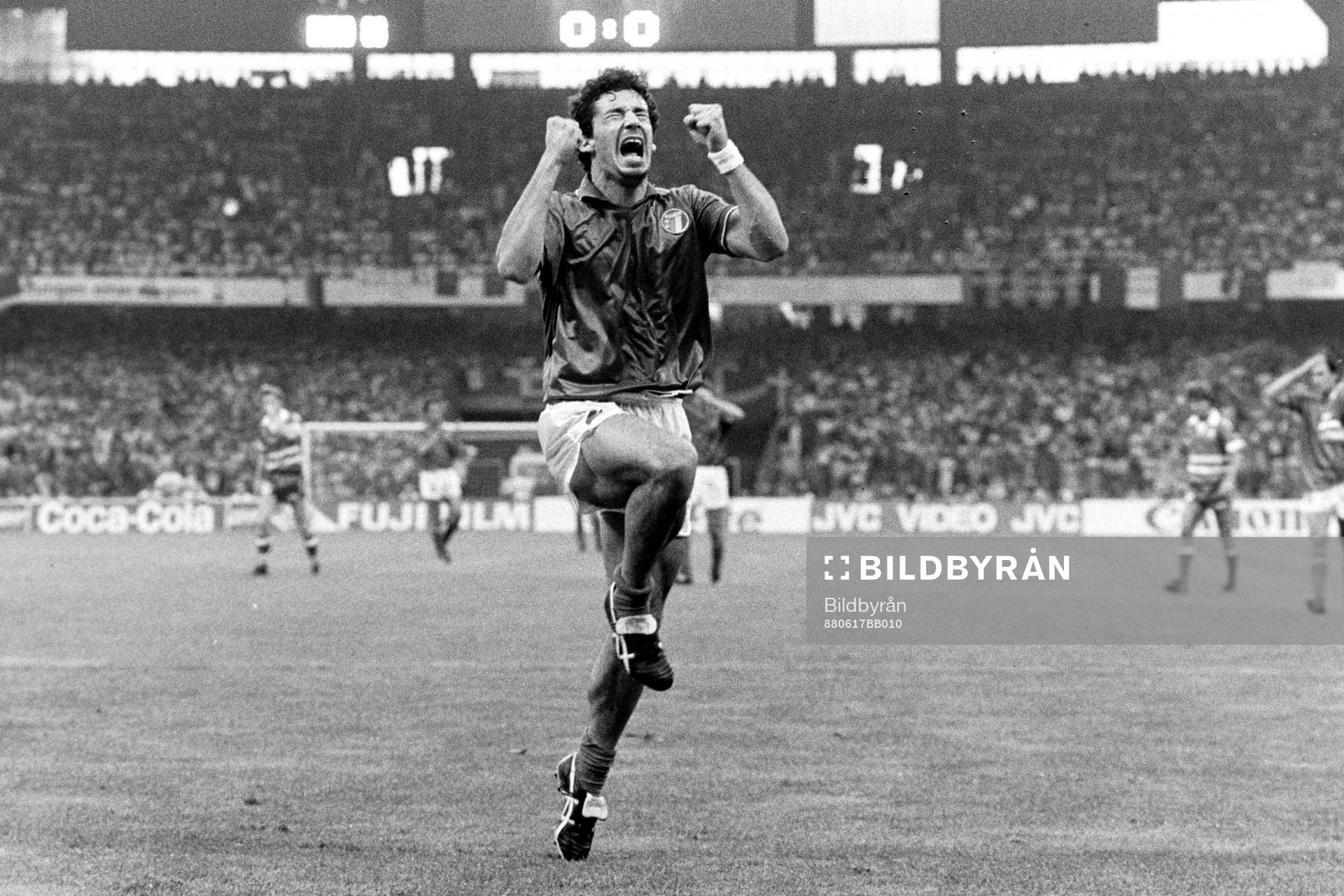Gianluca Vialli, Italien jubel