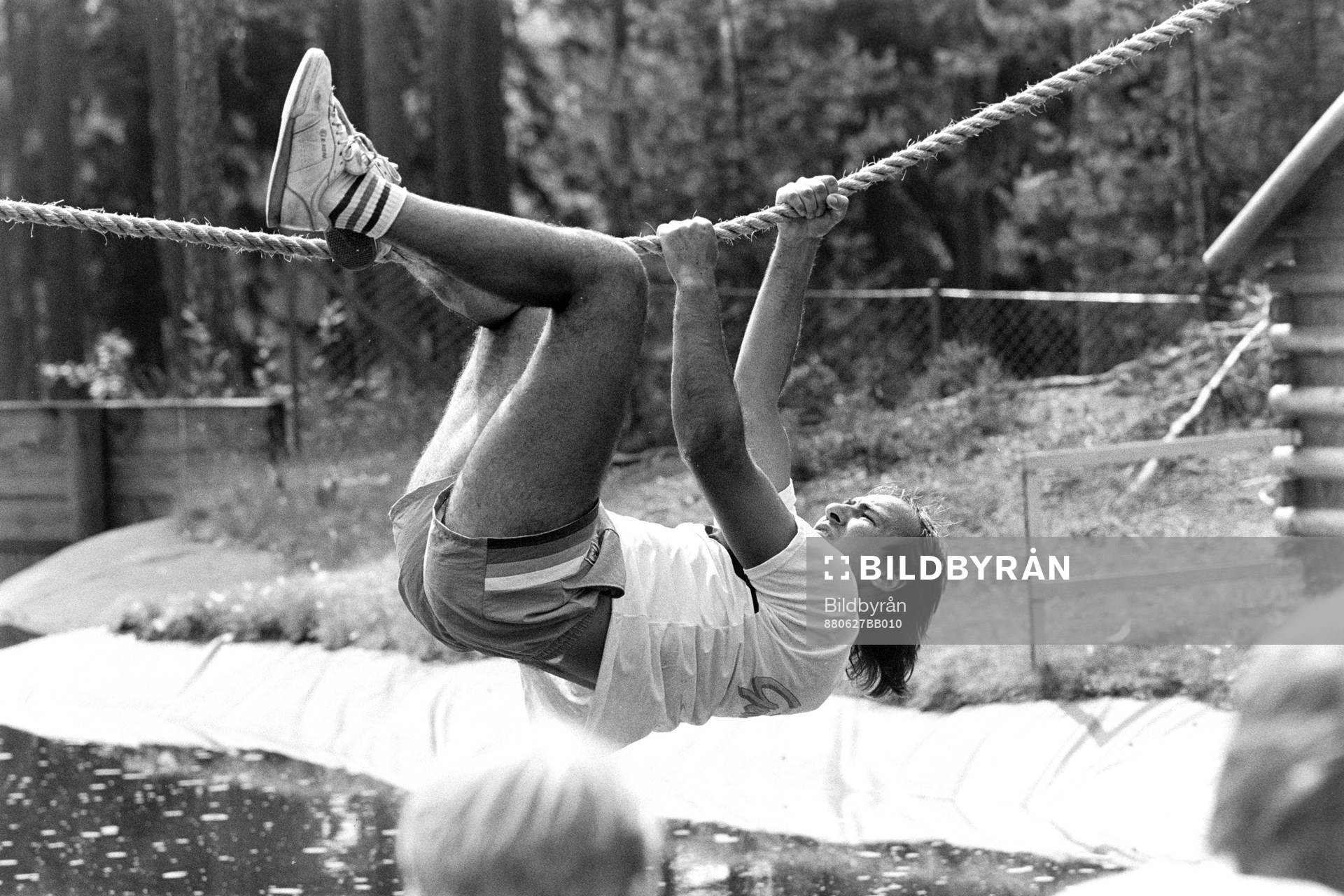Mikael Andersson i hinderbanan