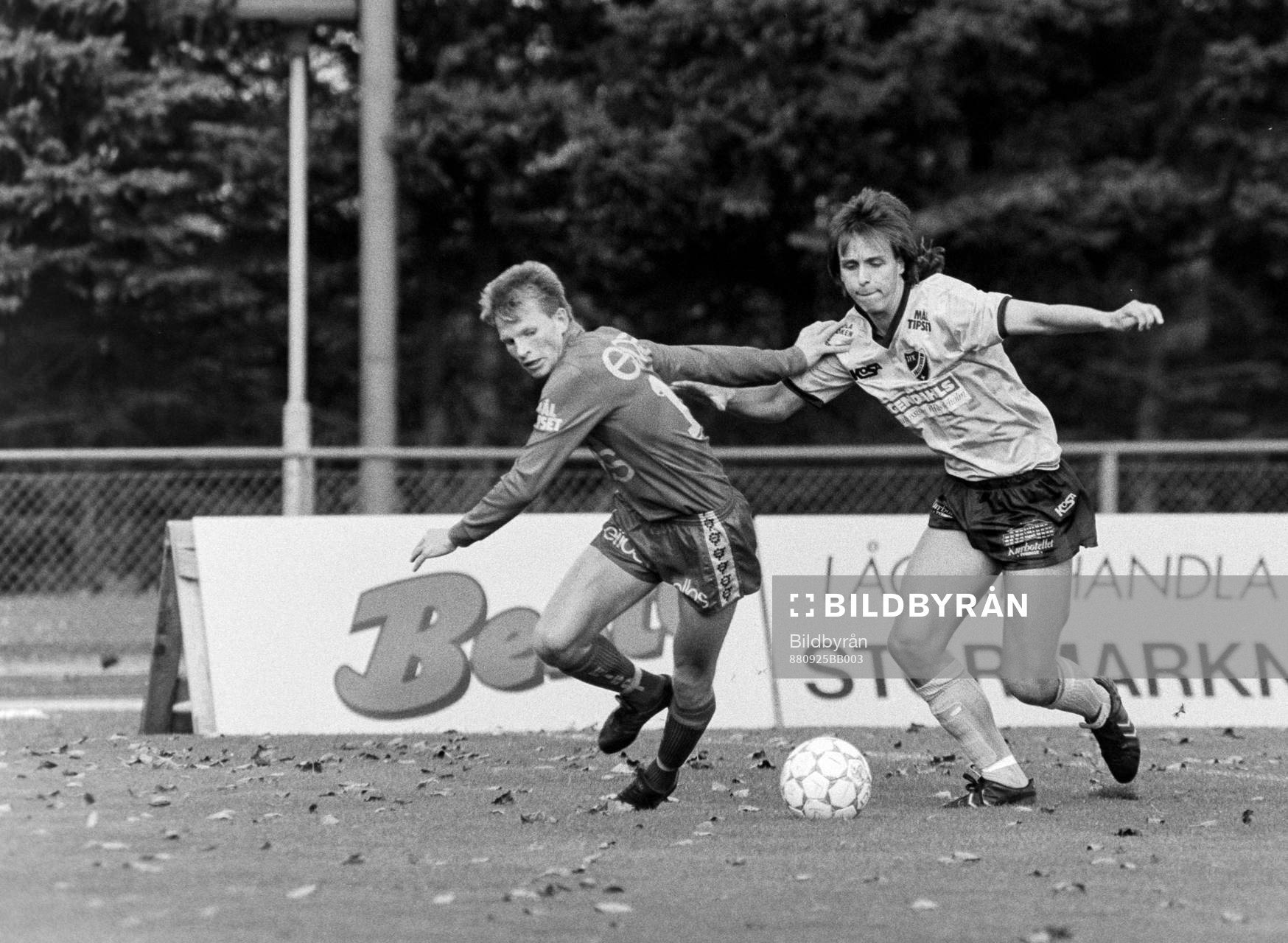 '880925 Fotboll, Div 1 södra, IFK Hässleholm - Elfsborg,
