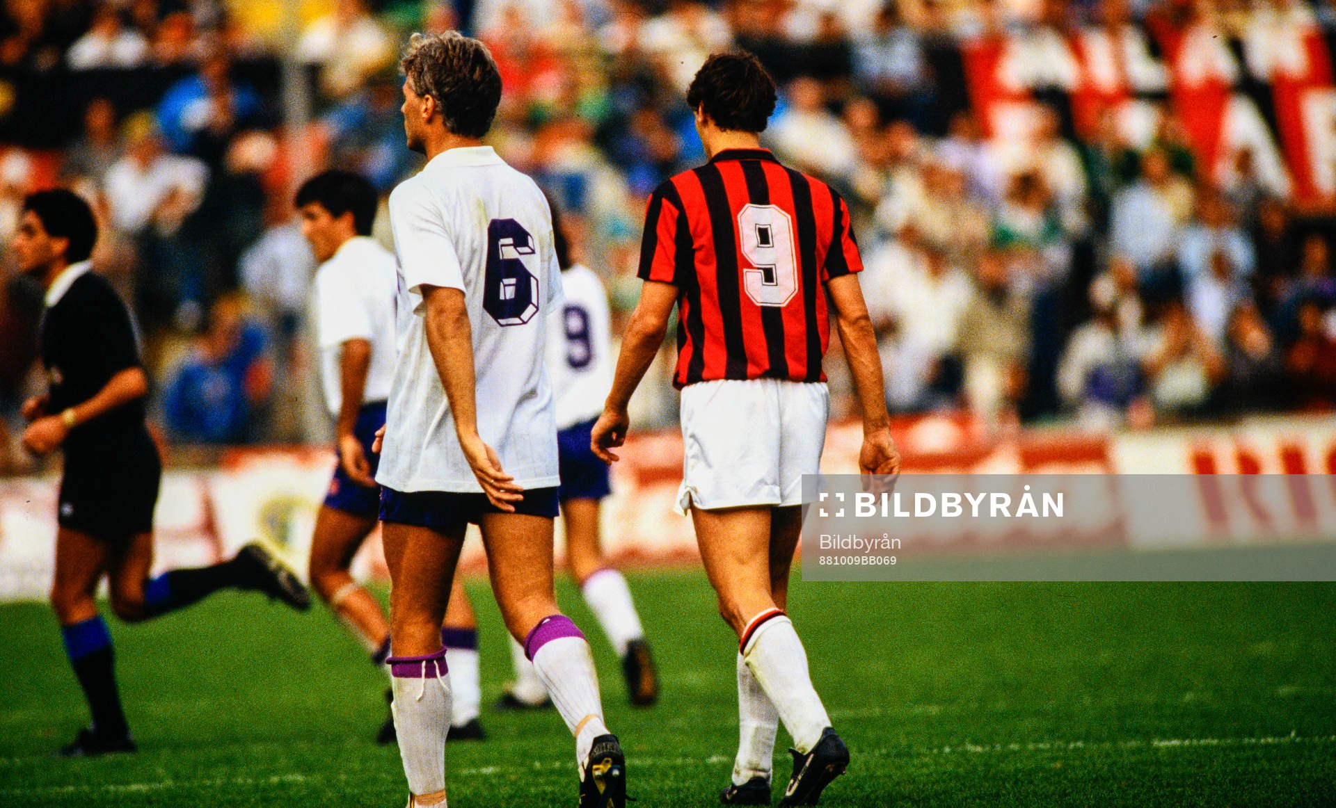 Milans Marco van Basten och Fiorentinas Glenn Hysén