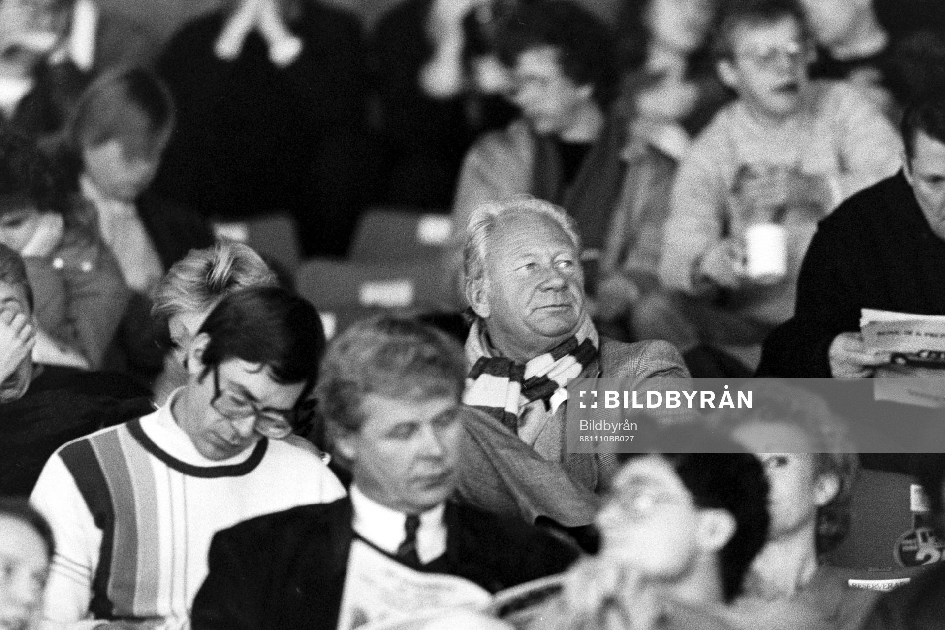 Hans Cavalli-Björkman, ordförande i Malmö FF i publiken