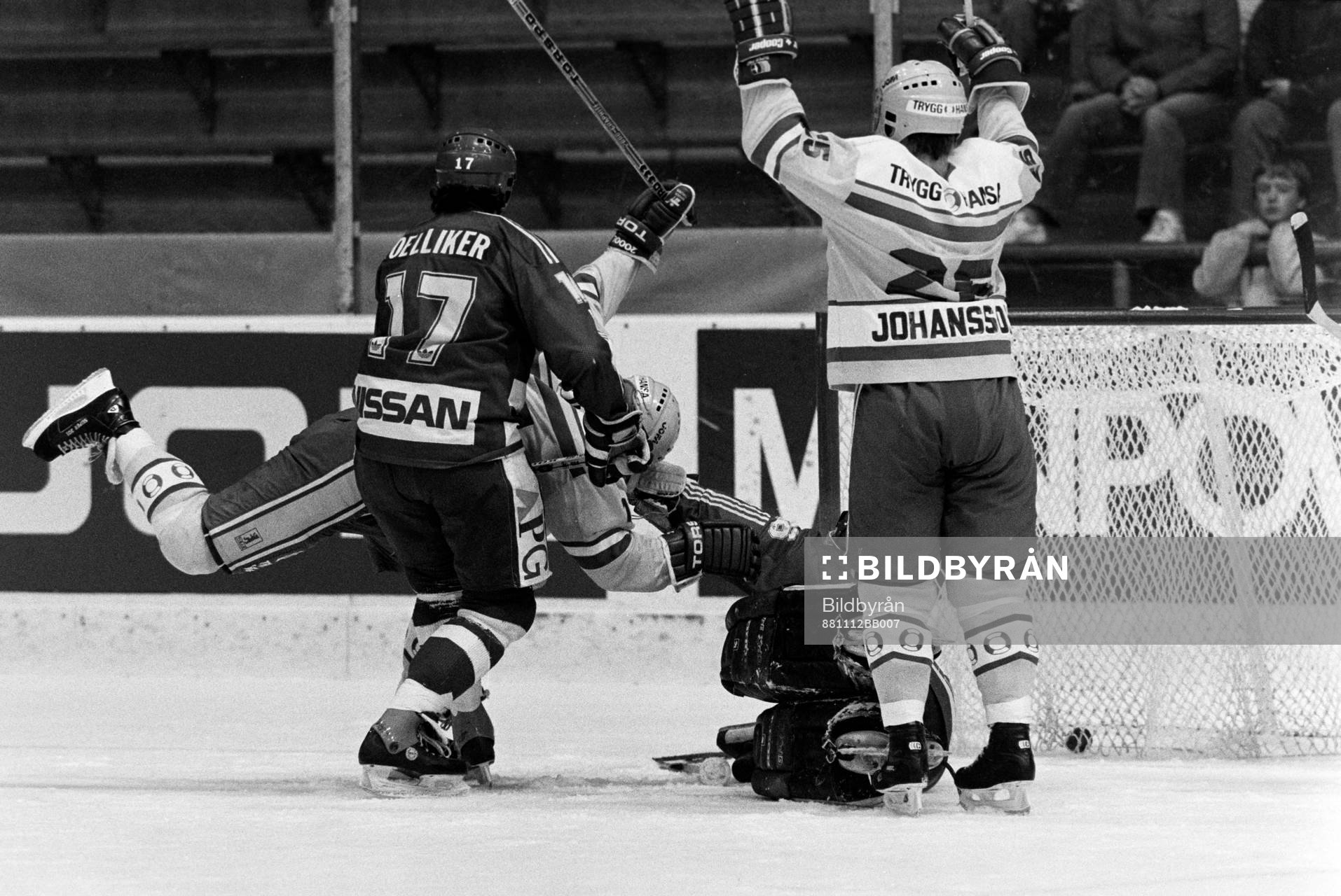Mikael Johansson, Sverige jublar