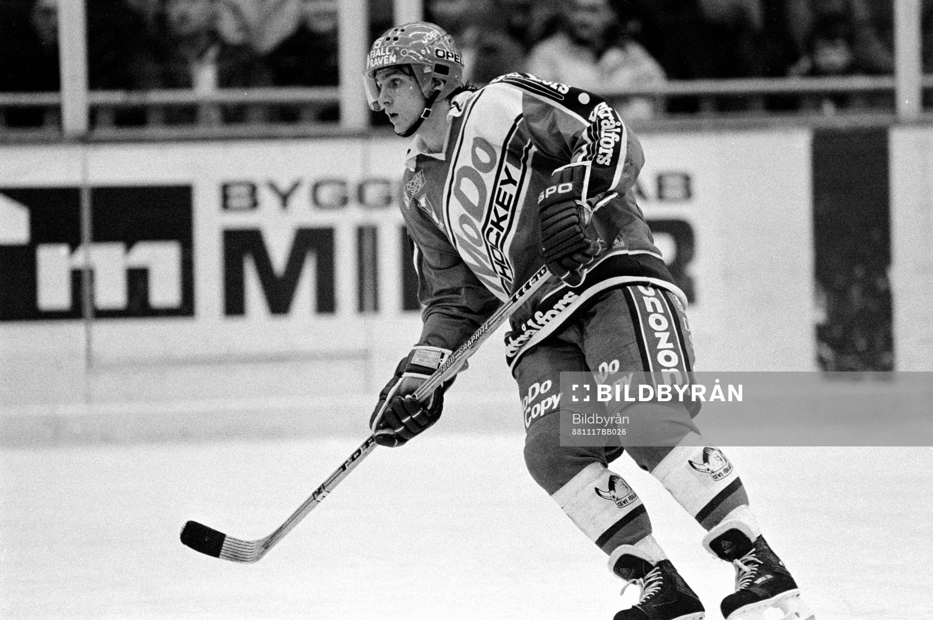 Ulf Sandström, Modo