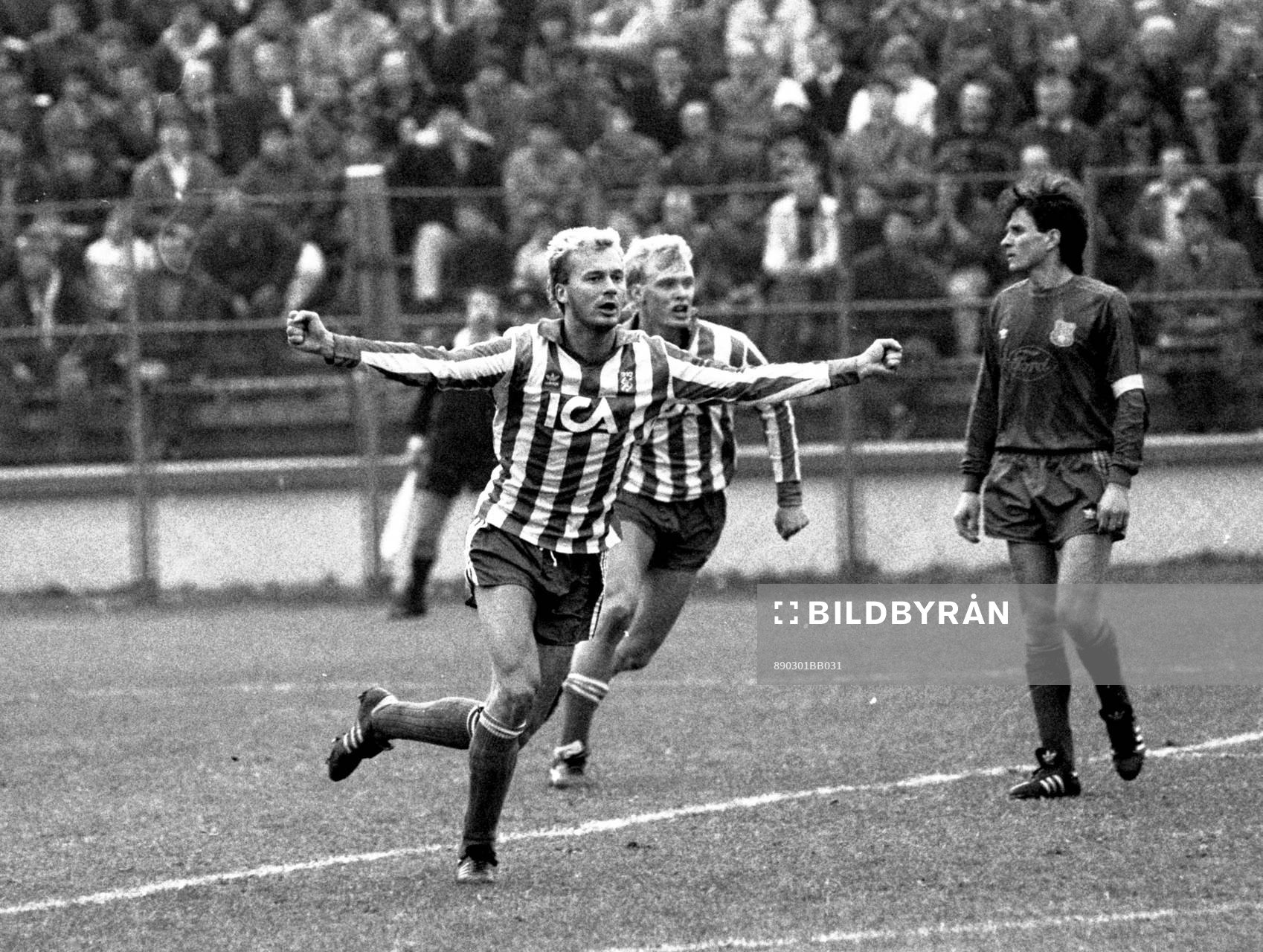  Lars Zetterlund, Göteborg jublar efter sitt mål.
© Bildbyrån - 12527