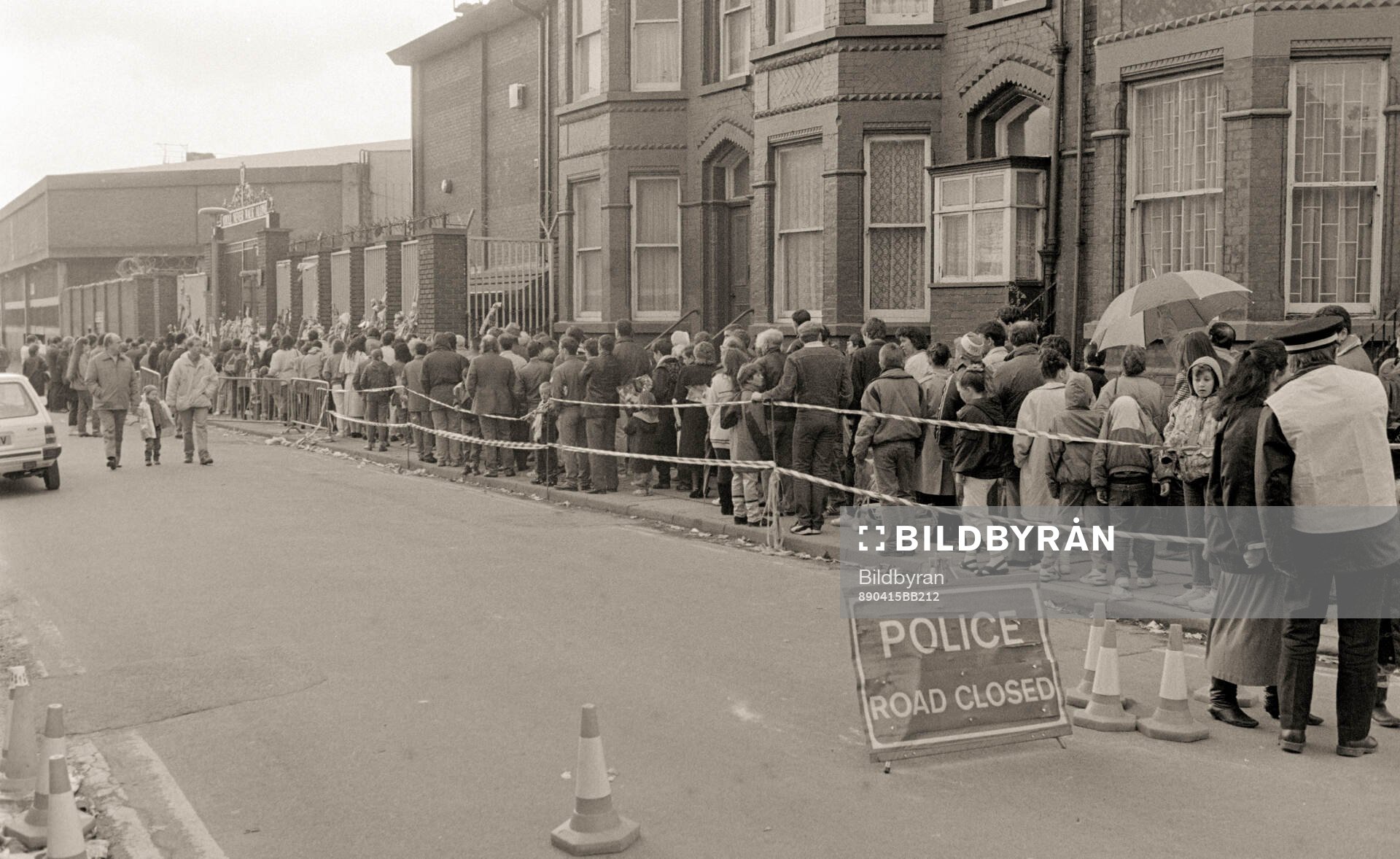 People que outside Anfield to pay tribute to the 96 victims