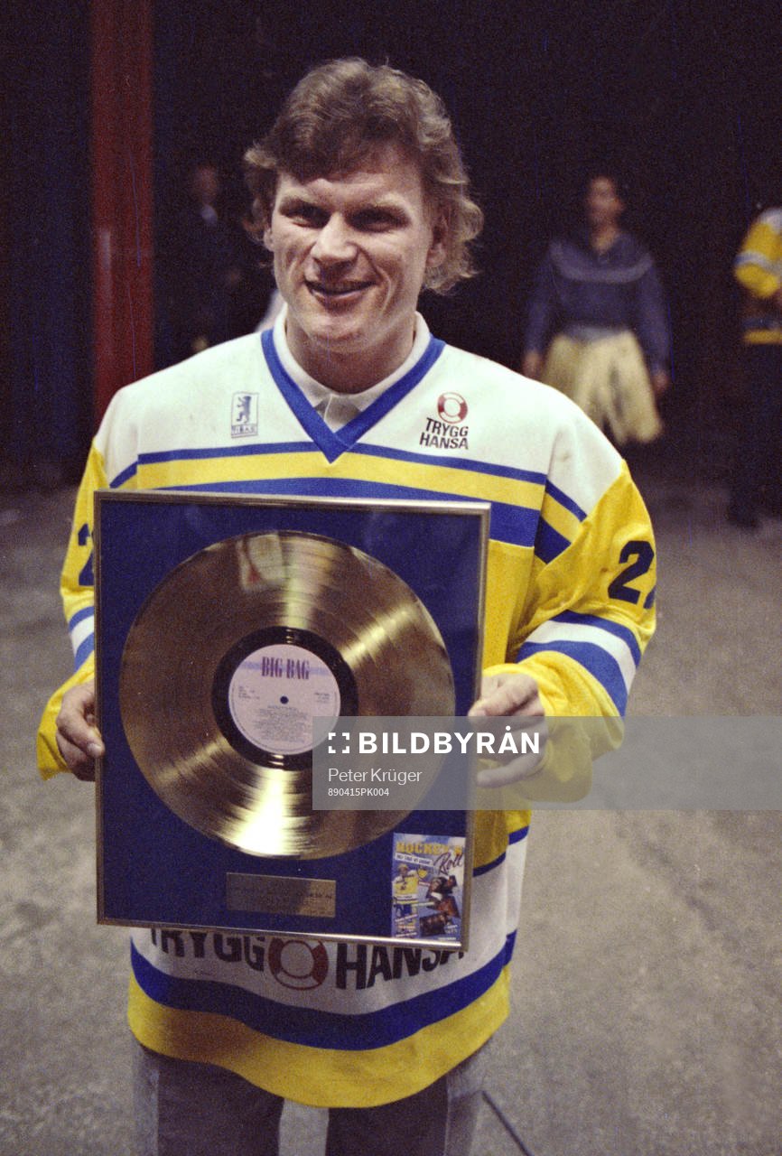 Håkan Södergren med guldskivan