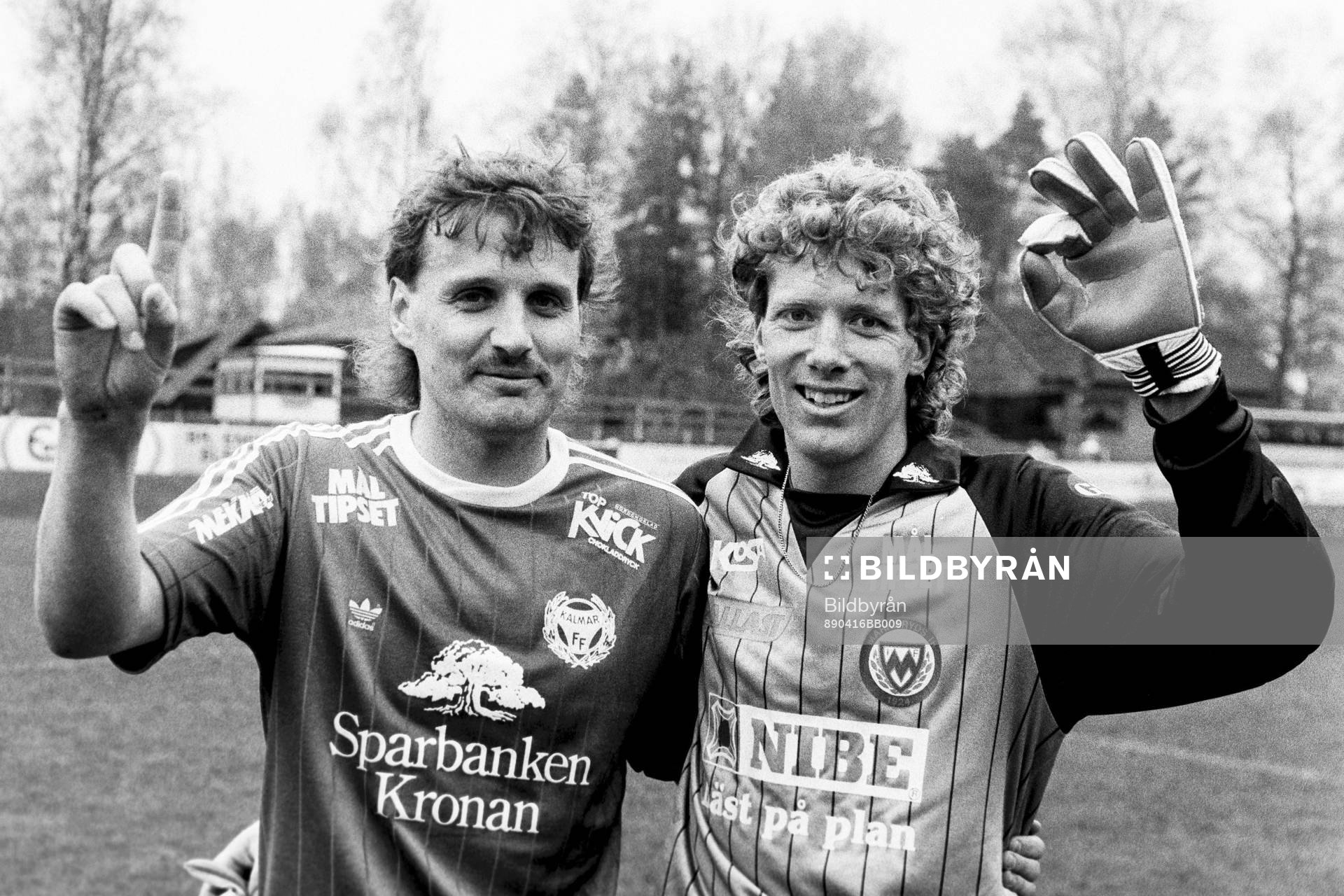 Kalmars målskytt Leif Persson och Kjell Johansson,