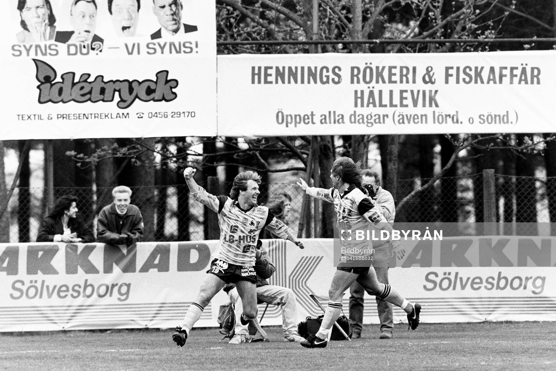 Fotboll, Div 1 Södra, Mjällby - Jonsered, 3-2: Flemming Pehrson, Mjällby jublar efter sitt mål.