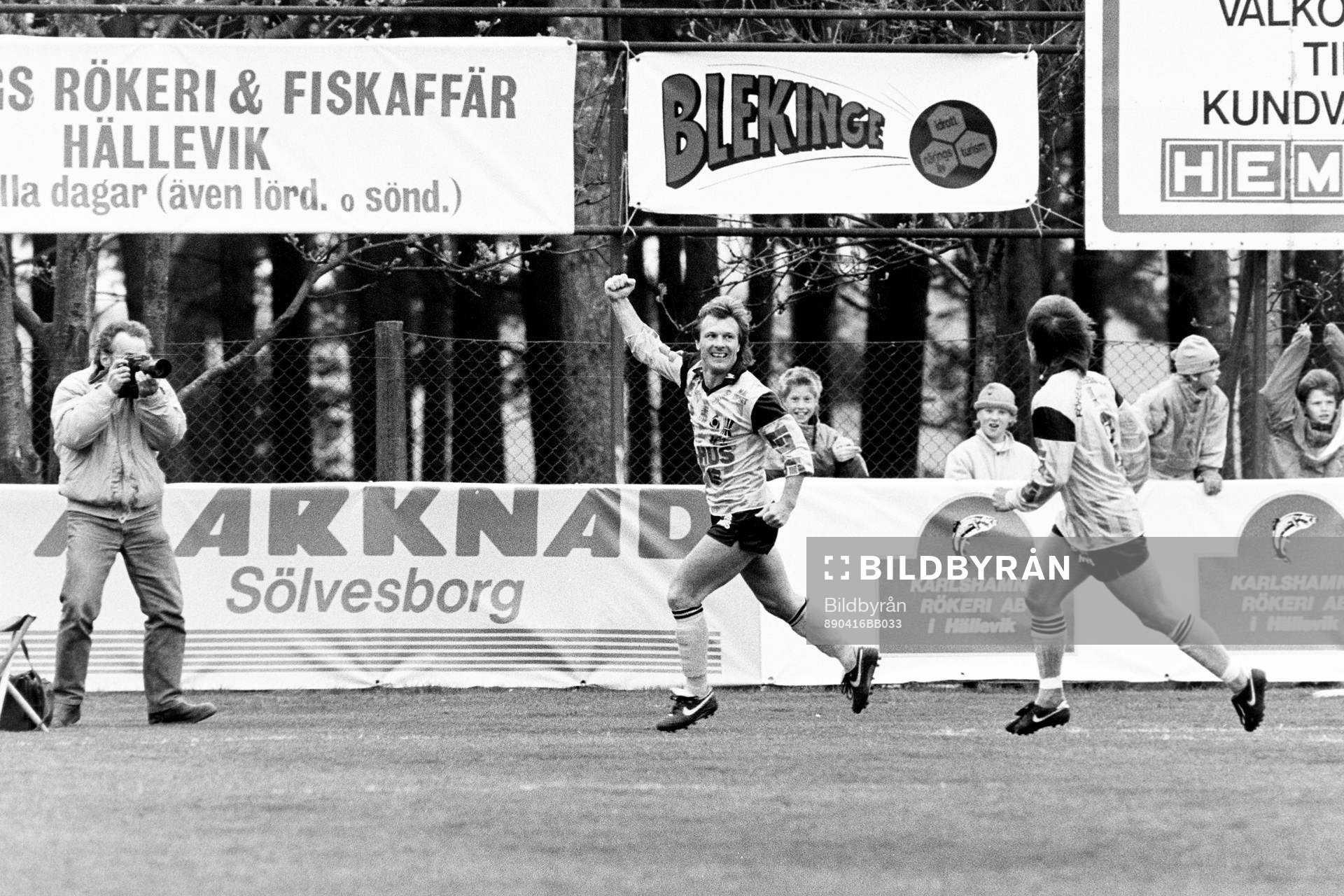 Fotboll, Div 1 Södra, Mjällby - Jonsered, 3-2: Flemming Pehrson, Mjällby jublar efter sitt mål.
