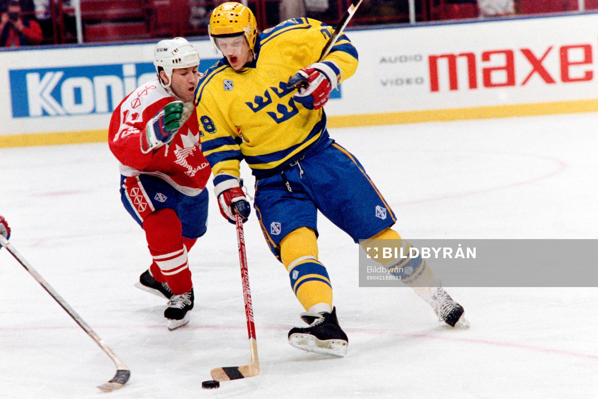 Tomas Sandström, Sverige med kanadas Kevin Dineen i ryggen