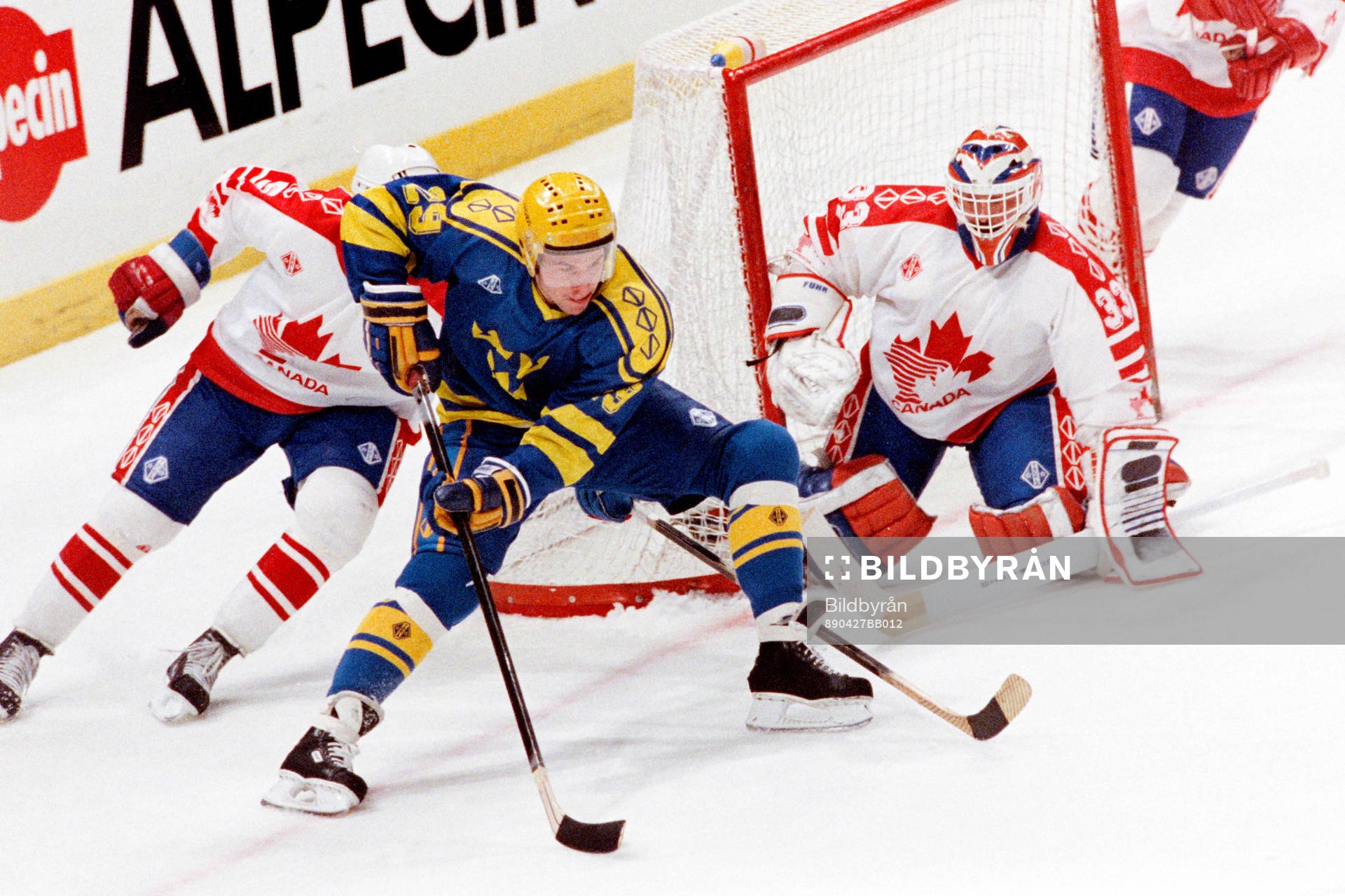 Ulf Dahlen, Sverige framför kanadas målvakt Grant Fuhr