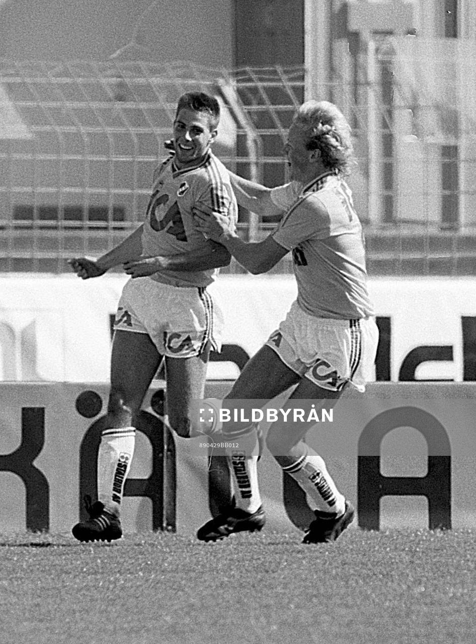  Jonas Dahlgren och Stefan Lindqvist, Halmstad jublar efter mål.