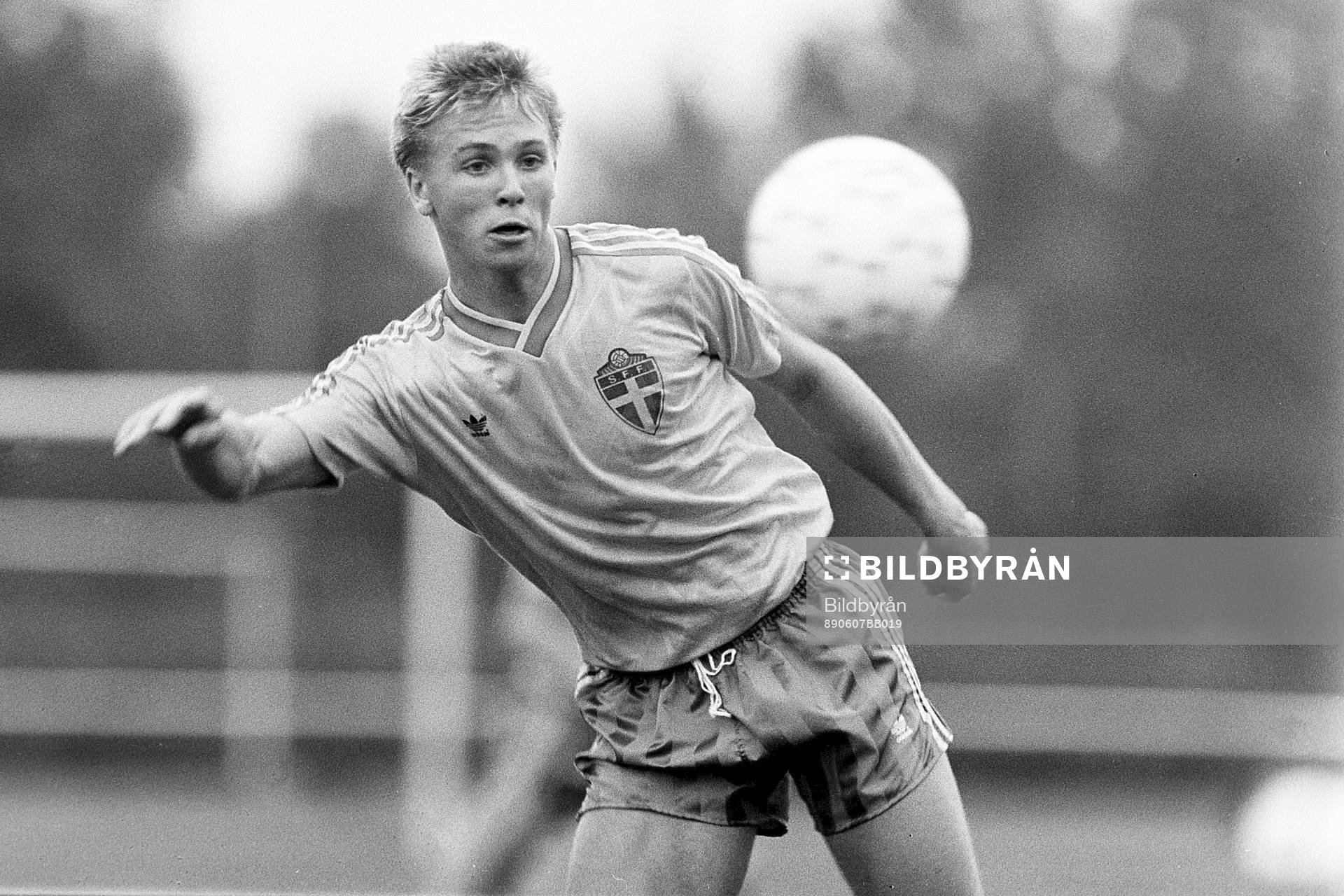 Jens Svensson, Sverige med bollen
