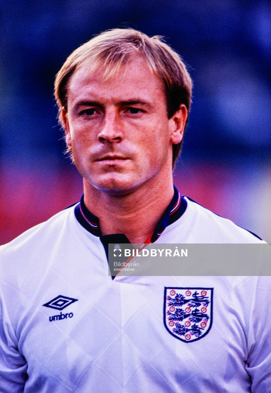 Englands Steve McMahon. Football, Friendly, Denmark v