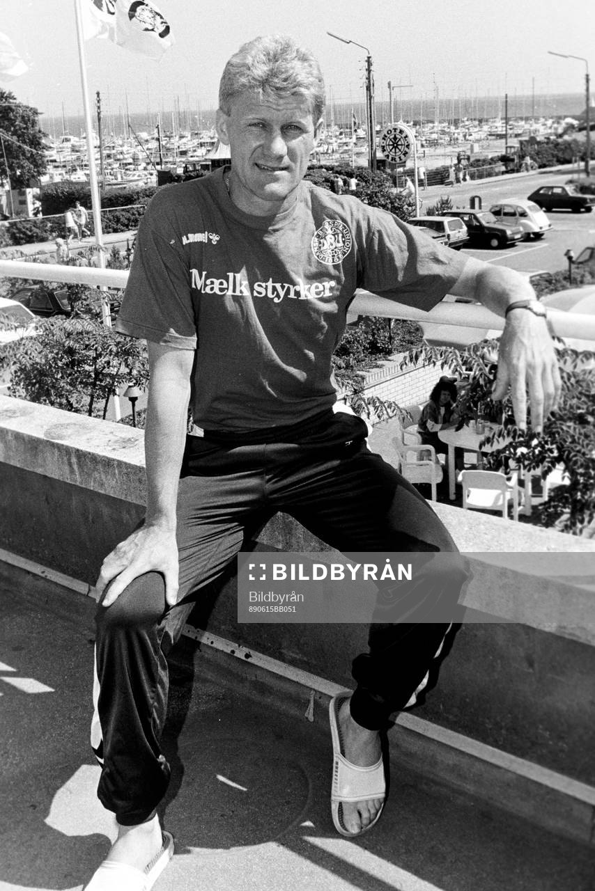 Morten Olsen, lagkapten i Danmark