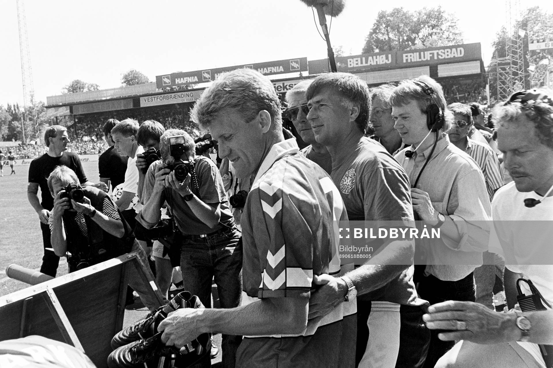 Danmarks lagkapten Morten Olsen och förbundskapten Sepp