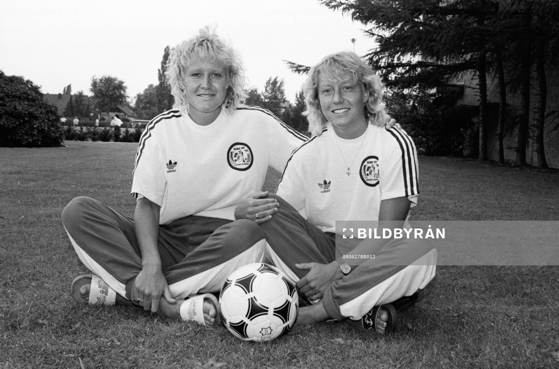 Ingrid Johansson och Helen Johansson, Sverige