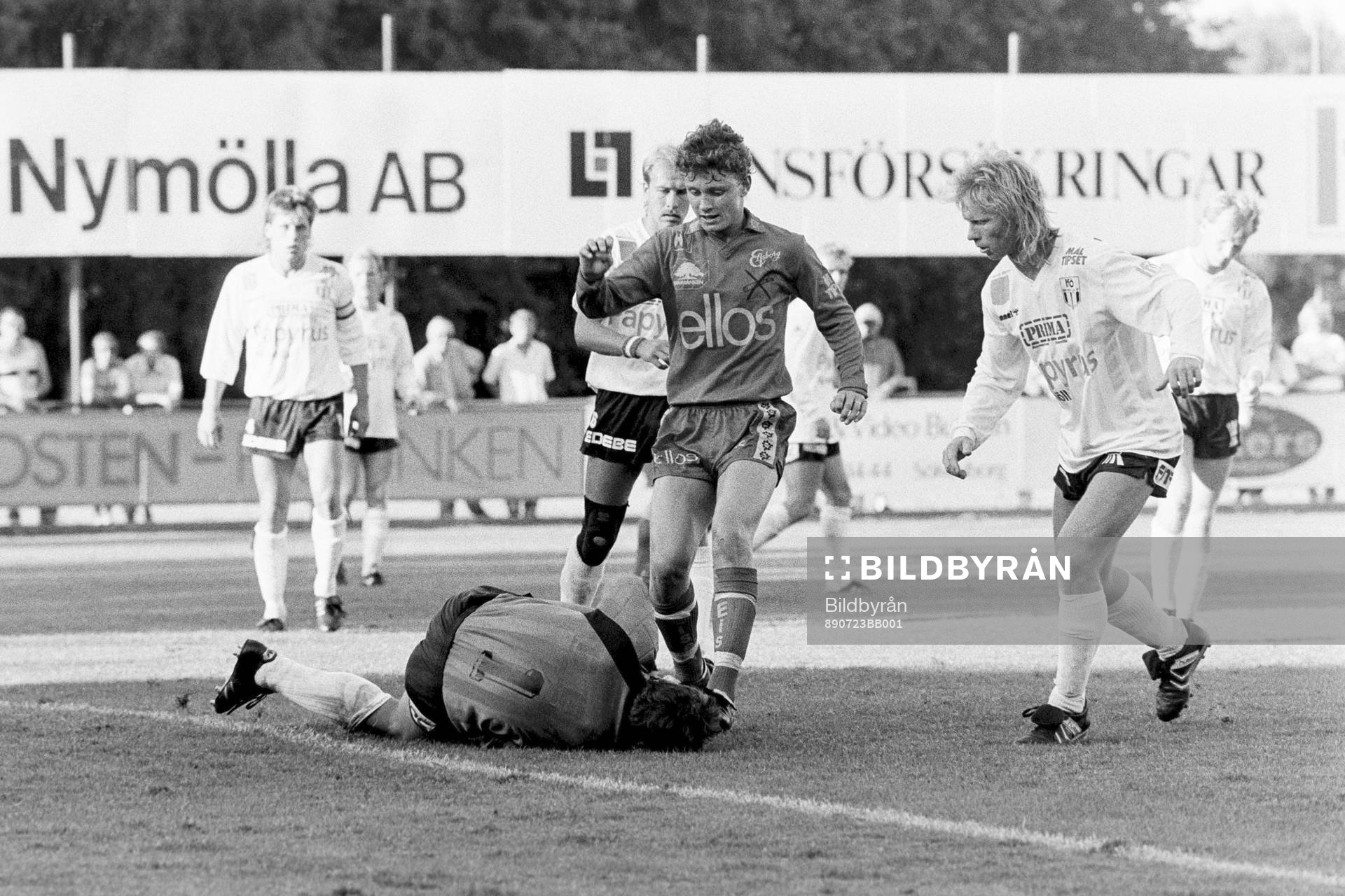 Elfsborgs Stefan Andreasson framför bromöllas målvakt