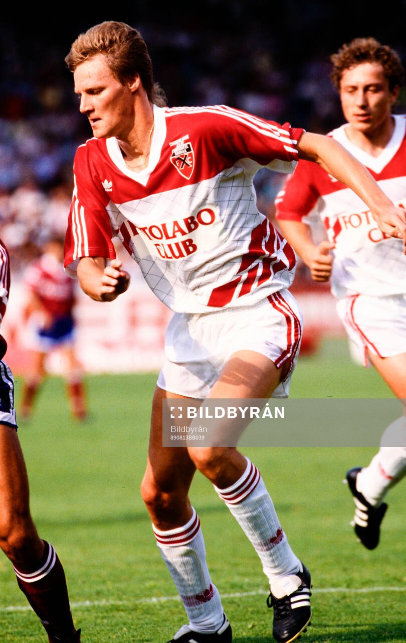 Peter Lönn. Football, Swiss League: Peter Lonn, Neuchatel