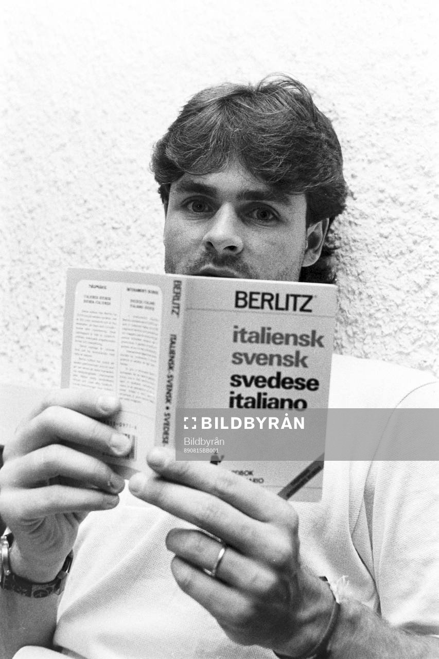 Anders Limpar lär sig italienska