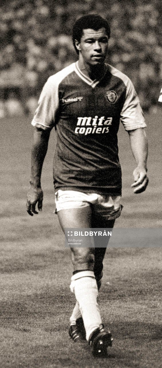 Football, English Football League First Division 1989-1990,