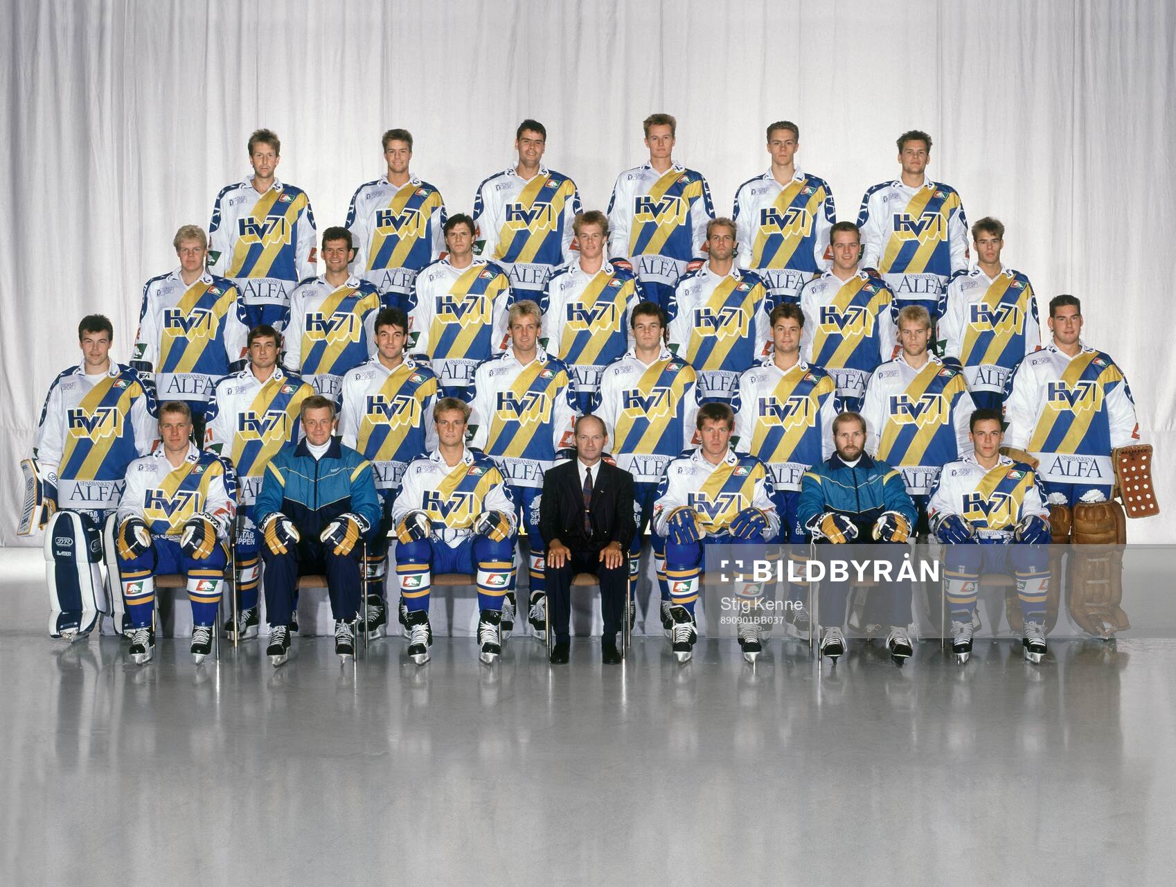 Spelare och personal i HV71