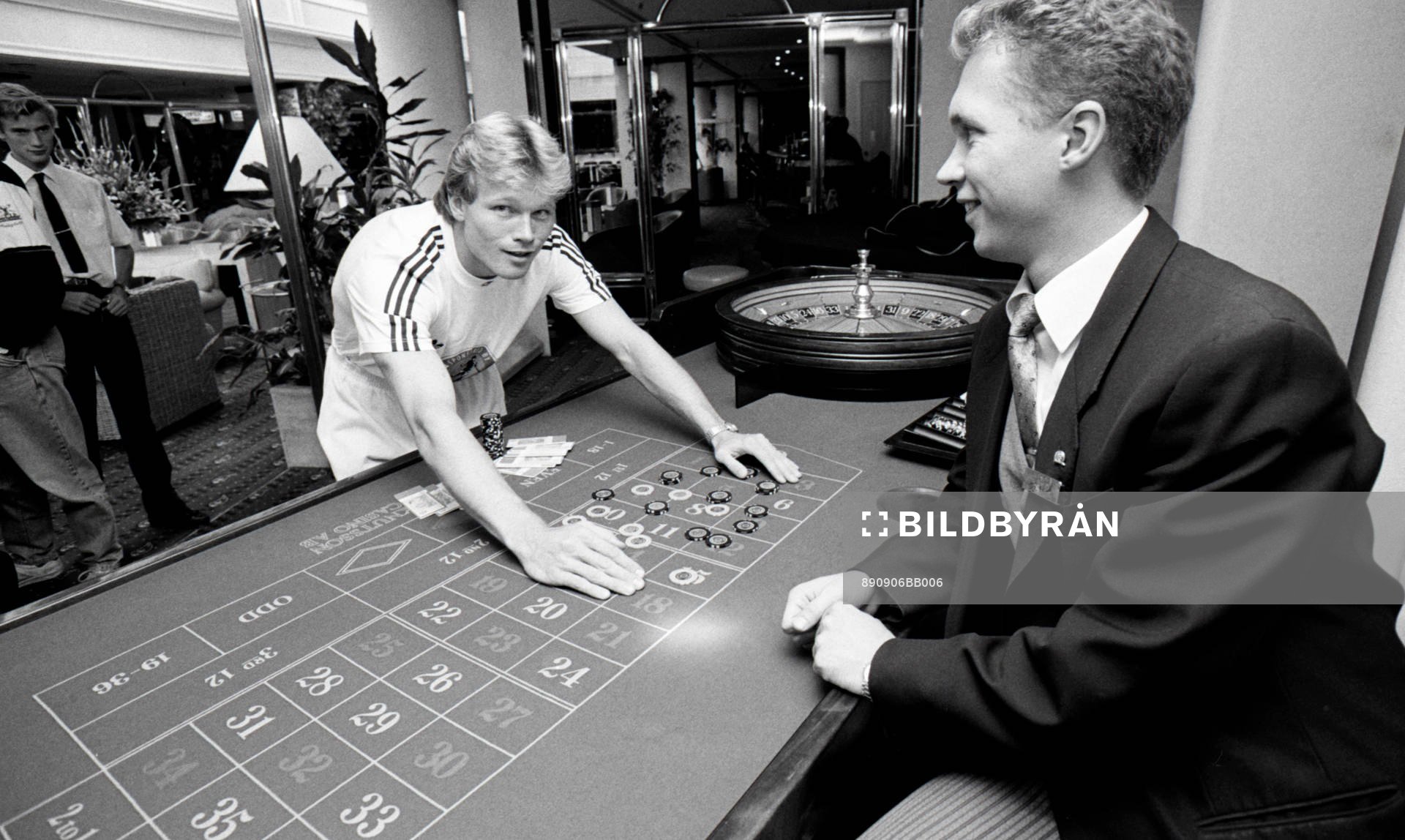 Leif Engqvist provar på roulette