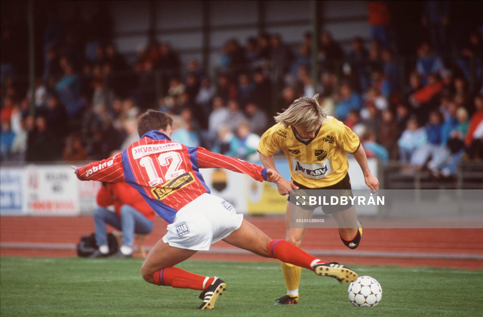 Conny Olsson, Hässleholm med bollen när Hässleholm vann