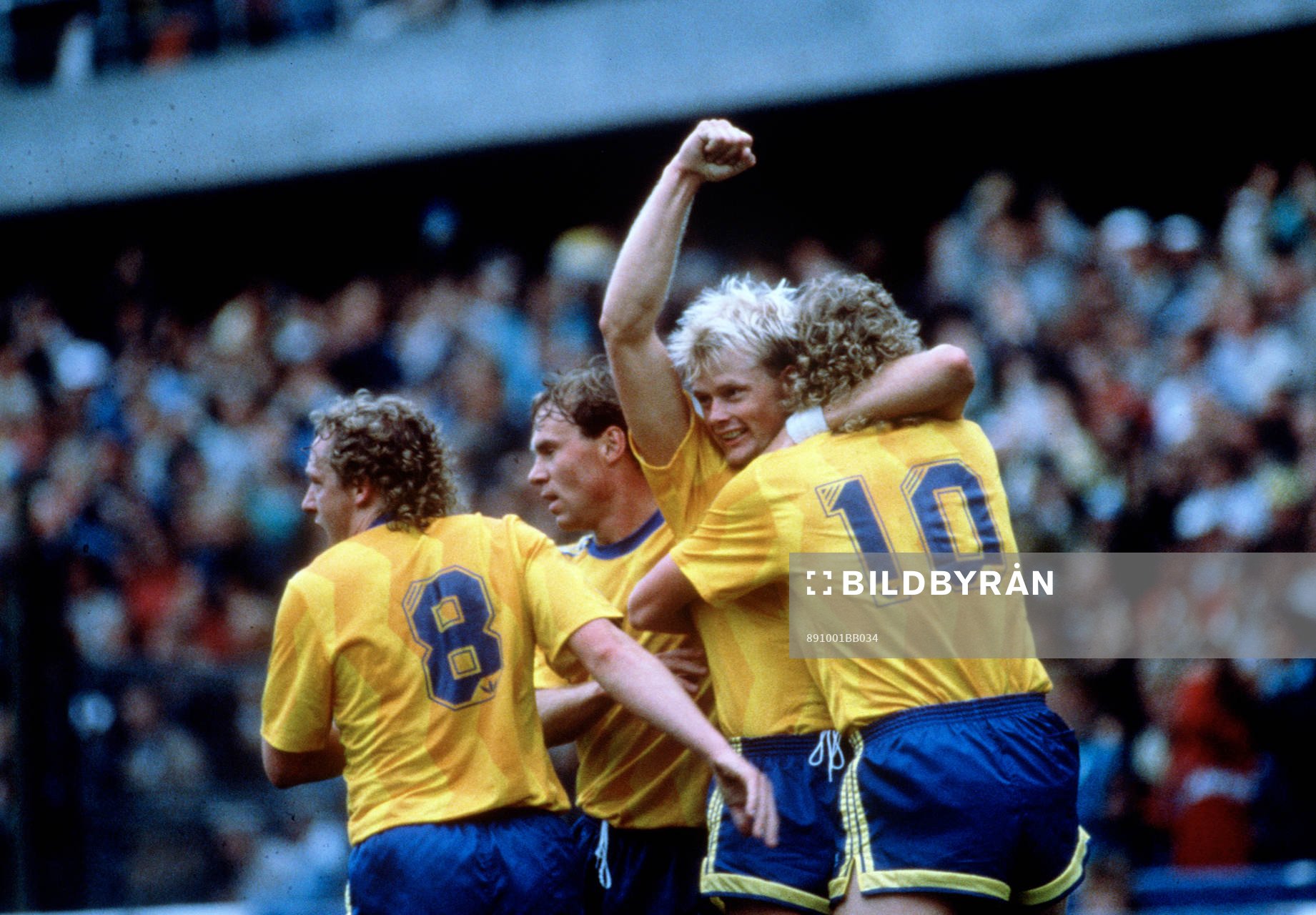Fotboll, Sverige - Italien, mål, jubel, Peter Larsson,