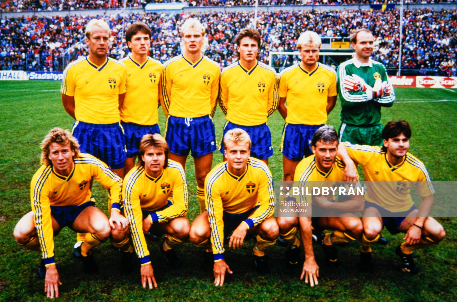 Övre raden fr v Mats Magnusson, Mats Gren, Klas Ingesson,