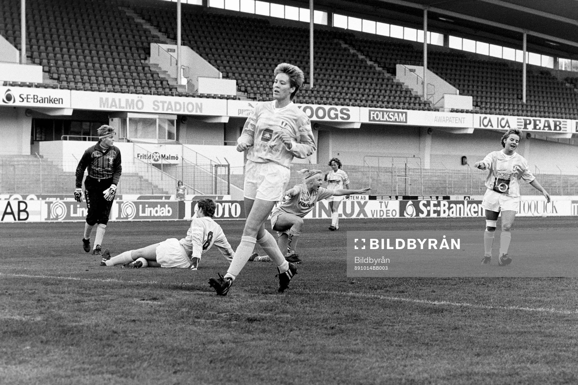 Fotboll, Damallsvenskan, Semifinal, Malmö FF - Öxabäck,
