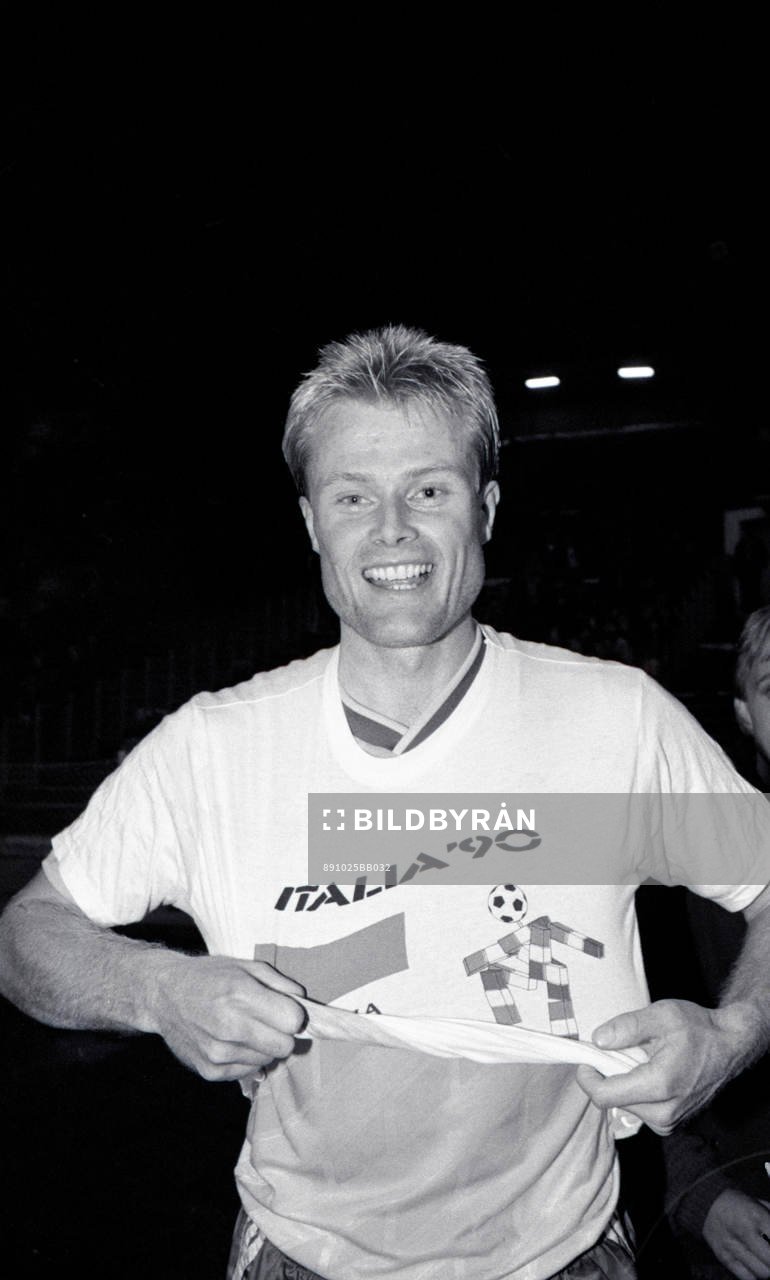Peter Larsson, Sverige