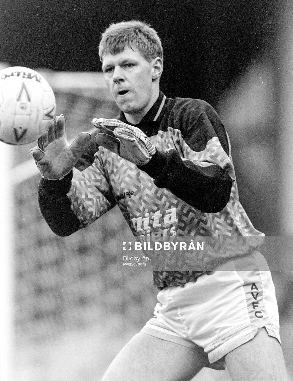 Football, Barclays League Division 1, England 1989-1990, Aston Villa - Sheffield Wednesday: Goalkeeper Nigel Spink of Aston Villa.