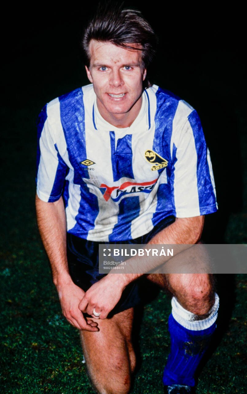 Football, Barclays League Division 1, England 1989-1990, Aston Villa - Sheffield Wednesday: Roland Nilsson of Sheffield Wednesday.