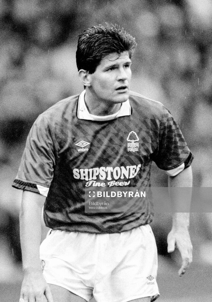 Football, League Cup, England 1989-1990, Semifinal, Nottingham Forest - Coventry: Brian Laws of Nottingham Forest.