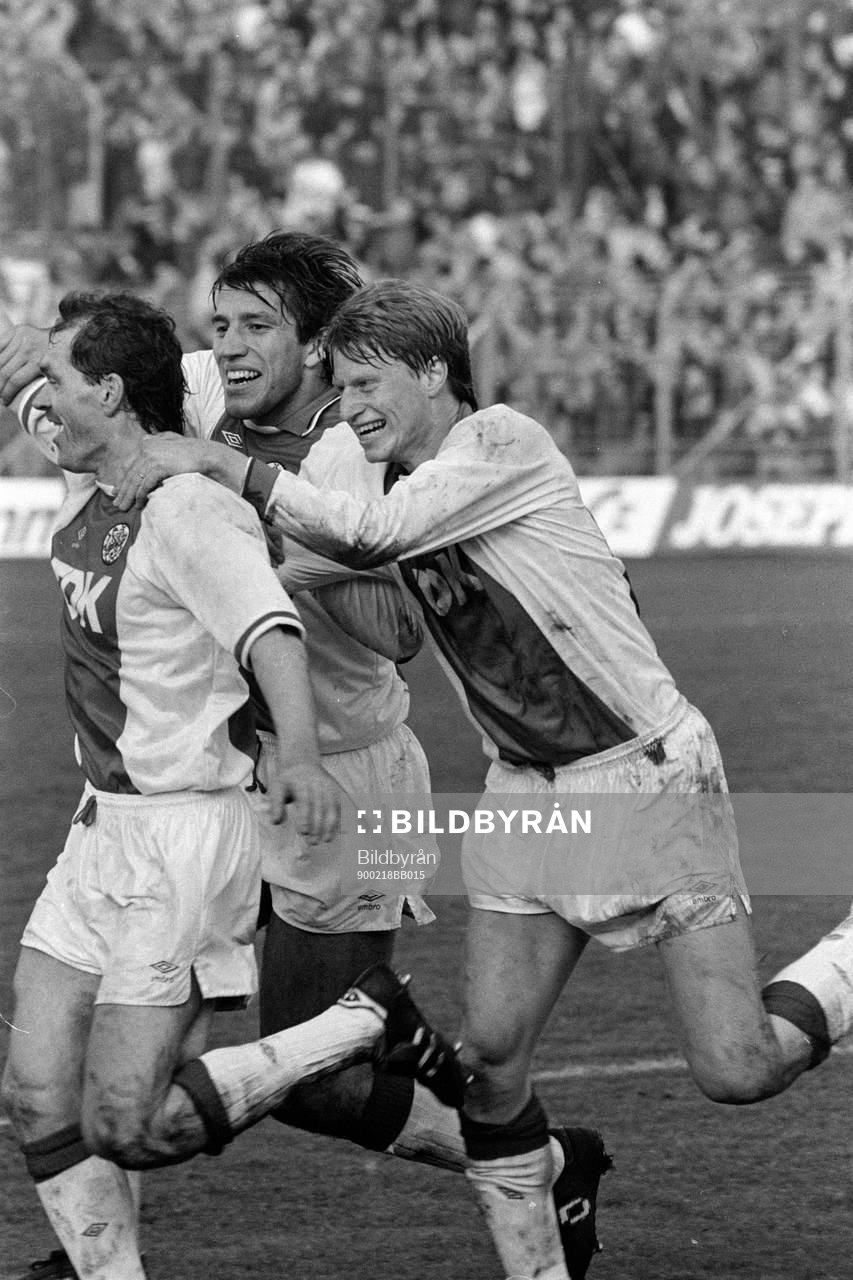 Stefan Pettersson och Ajax jublar