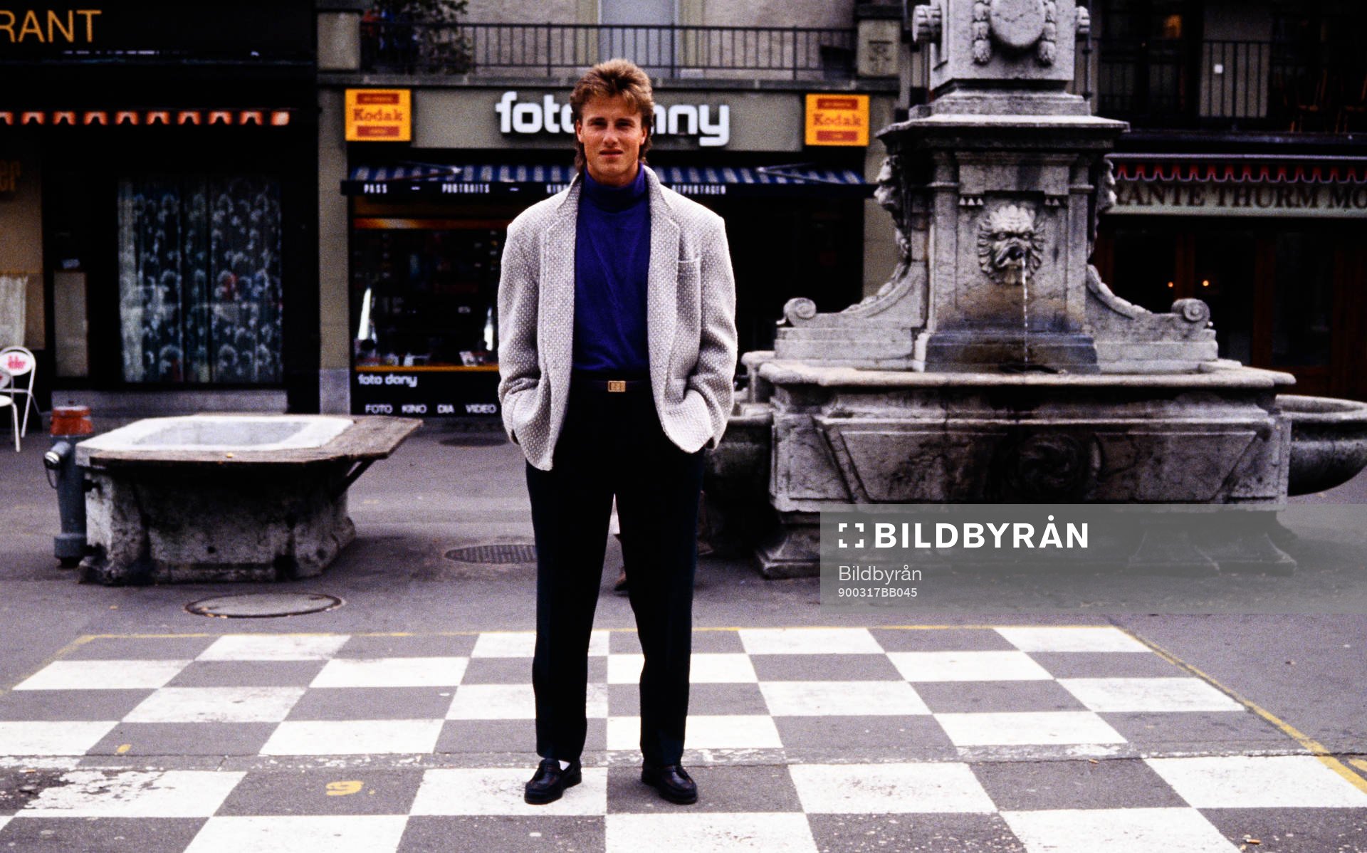 Roger Ljung på torget i Bern
