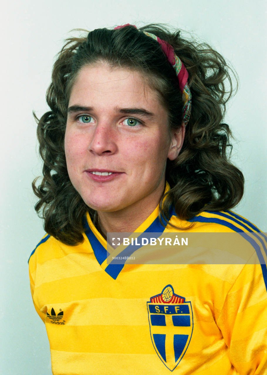 Eva Zeikfalvy, Sverige