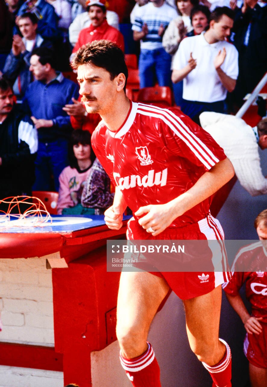 Football, England, Barclays League Division 1, Liverpool - Southampton: Liverpools Ian Rush entering Anfield.