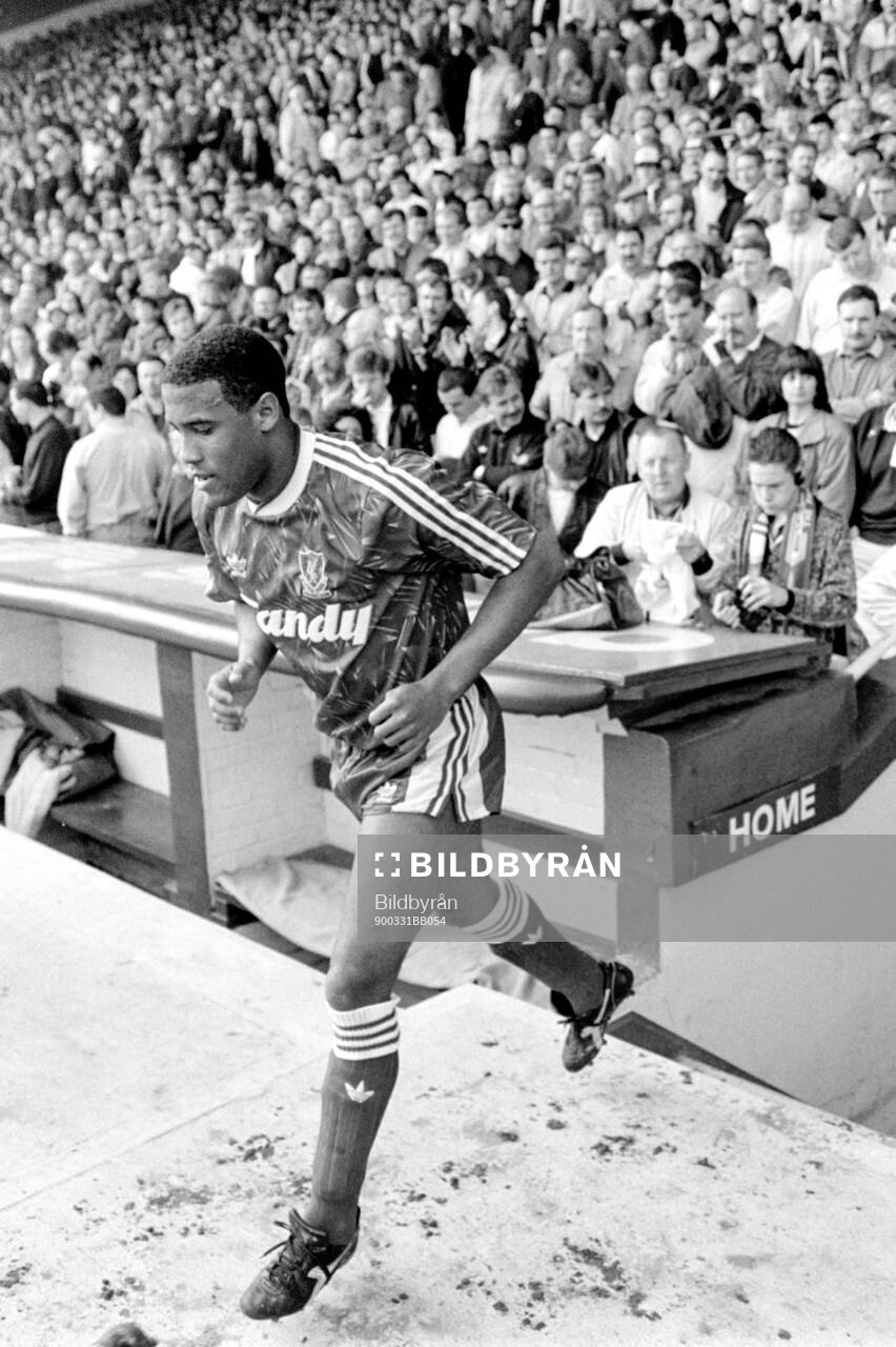 Football, England, Barclays League Division 1, Liverpool - Southampton: Liverpools John Barnes entering Anfield.