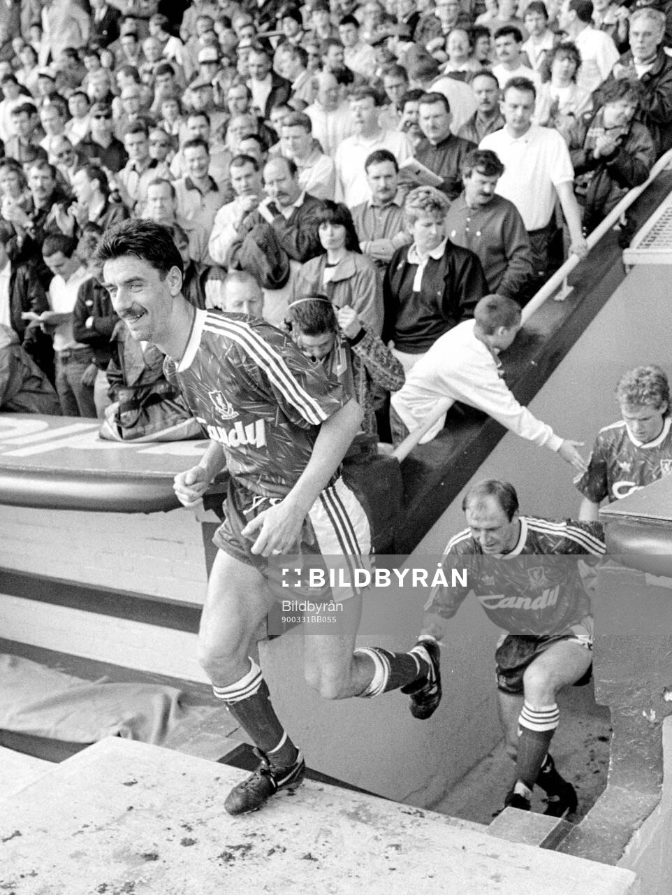 Football, England, Barclays League Division 1, Liverpool - Southampton: Liverpools Ian Rush and Steve McMahon entering Anfield.