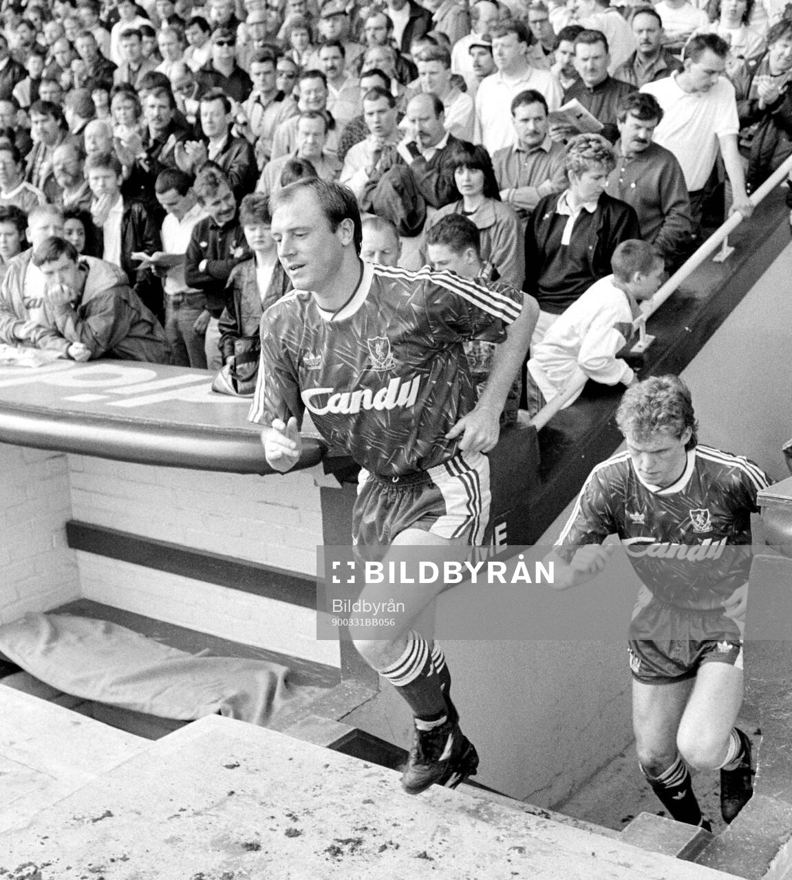 Football, England, Barclays League Division 1, Liverpool - Southampton: Liverpools Steve McMahon and Steve Staunton entering Anfield.