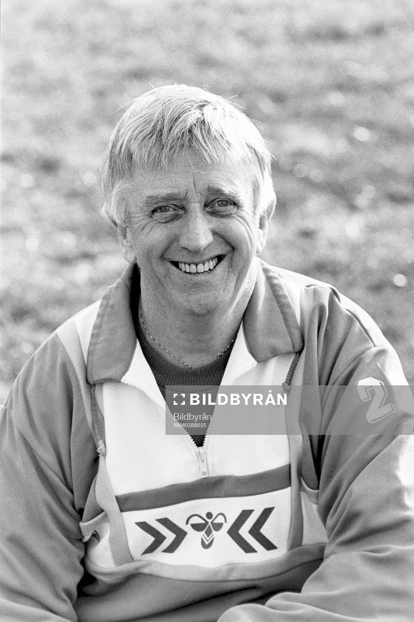 Arne Jönsson, materialförvaltare