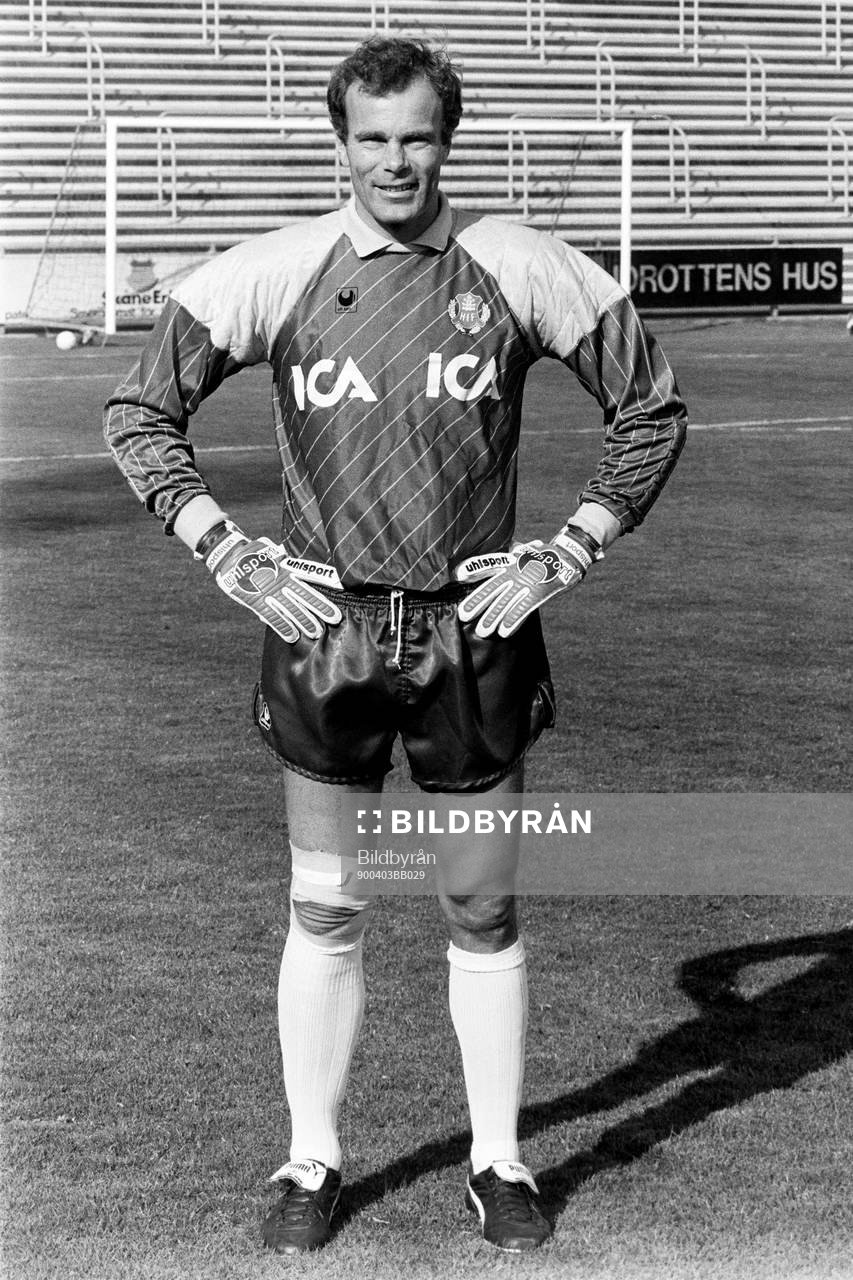 Fotboll, Div 1 Södra, Helsingborg, förhands: Jan Möller, målvakt.