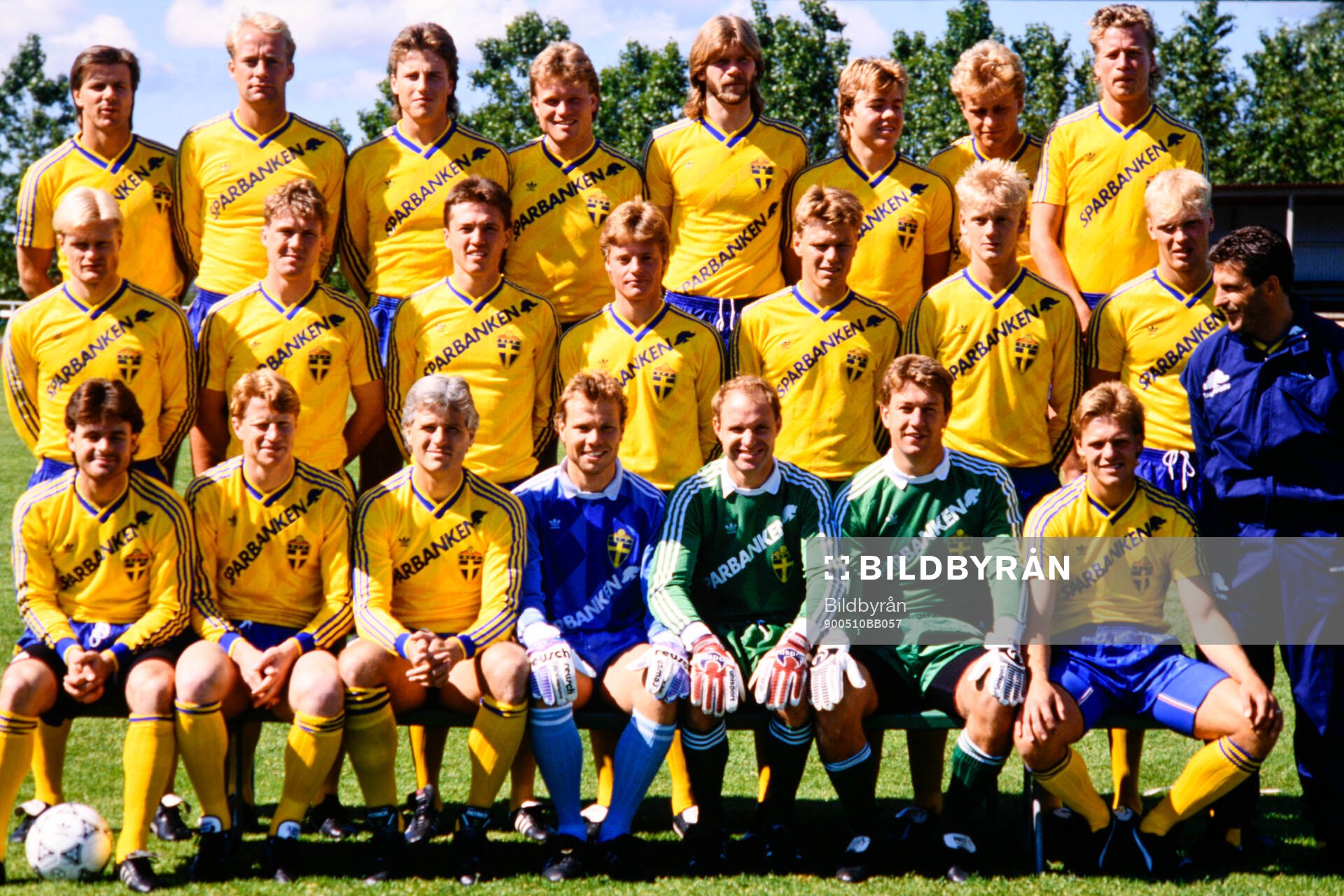 Den svenska VM-truppen. Bakre raden fr.v: Roland Nilsson,