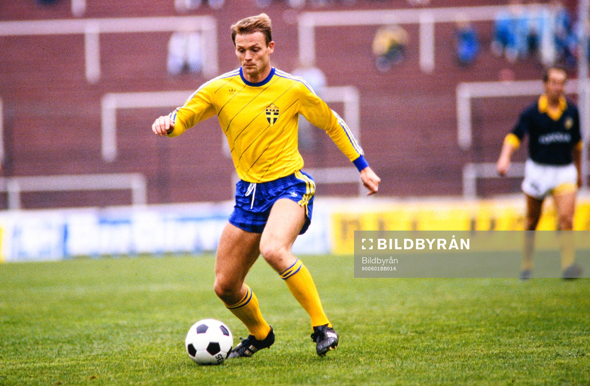 Ca 1990 Fotboll, veteranmatch på Råsunda Fotbollstadion,