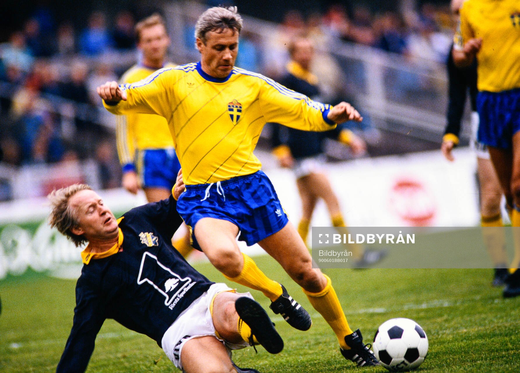 Ca 1990 Fotboll, veteranmatch på Råsunda Fotbollstadion,