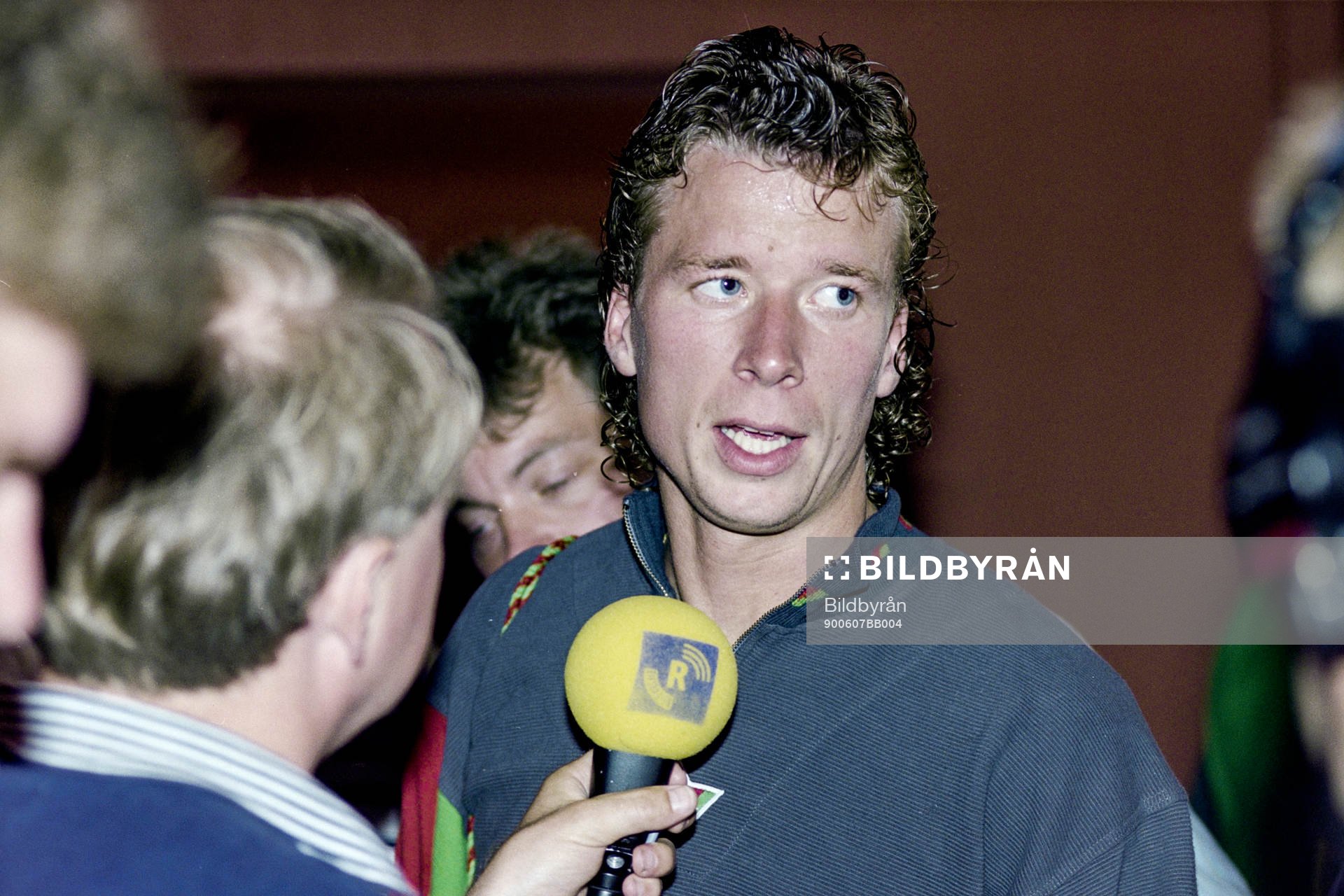Johnny Ekström möter media