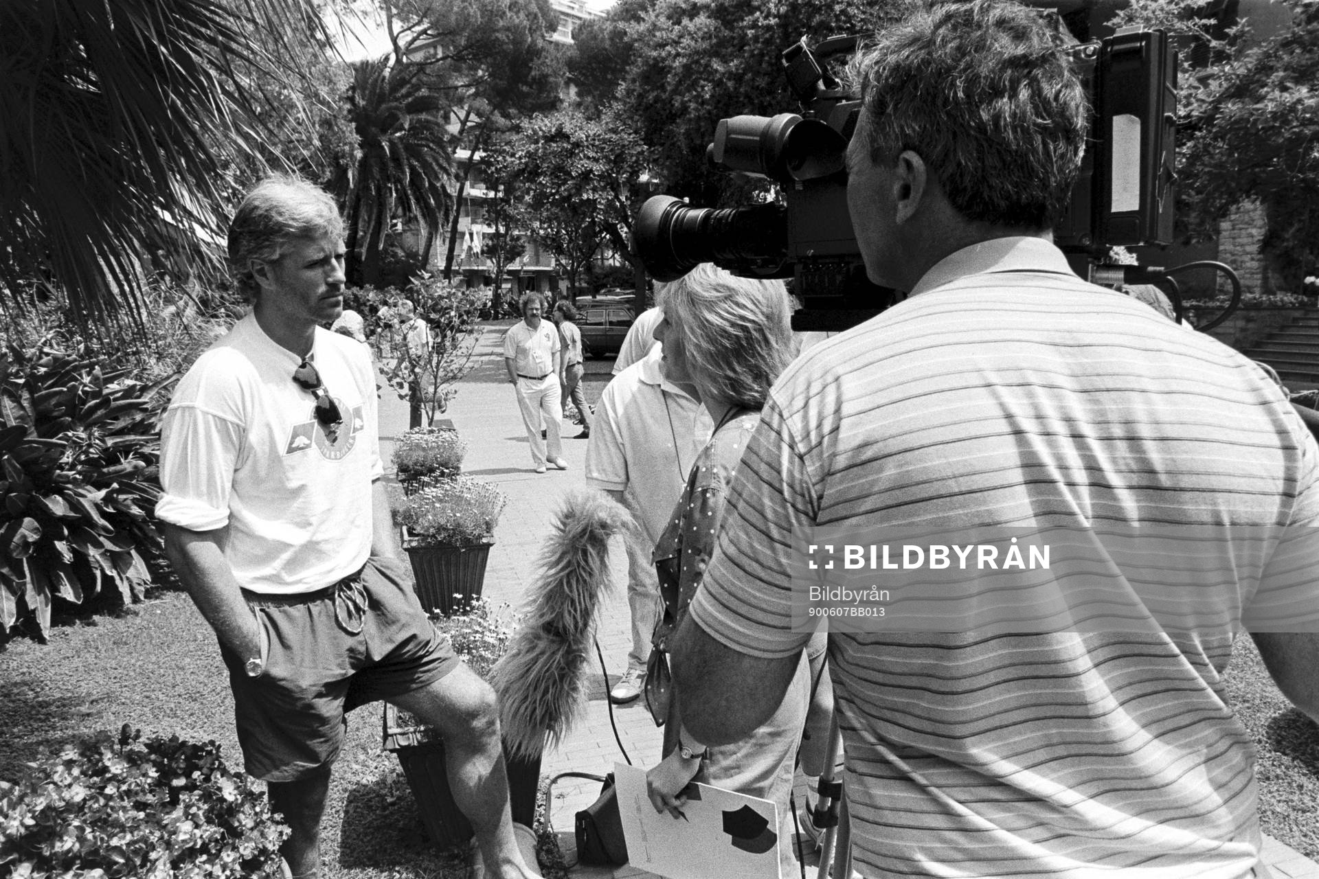 Glenn Hysén möter media